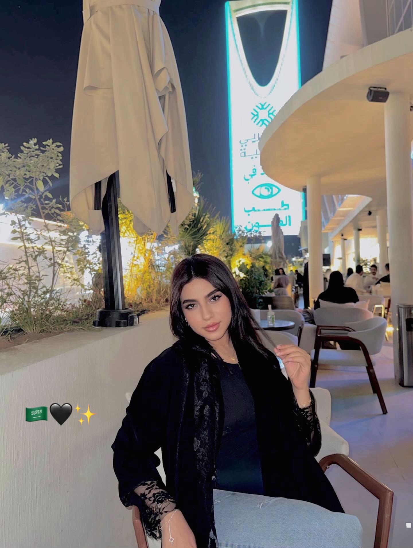 @Nadinee'H.🦋