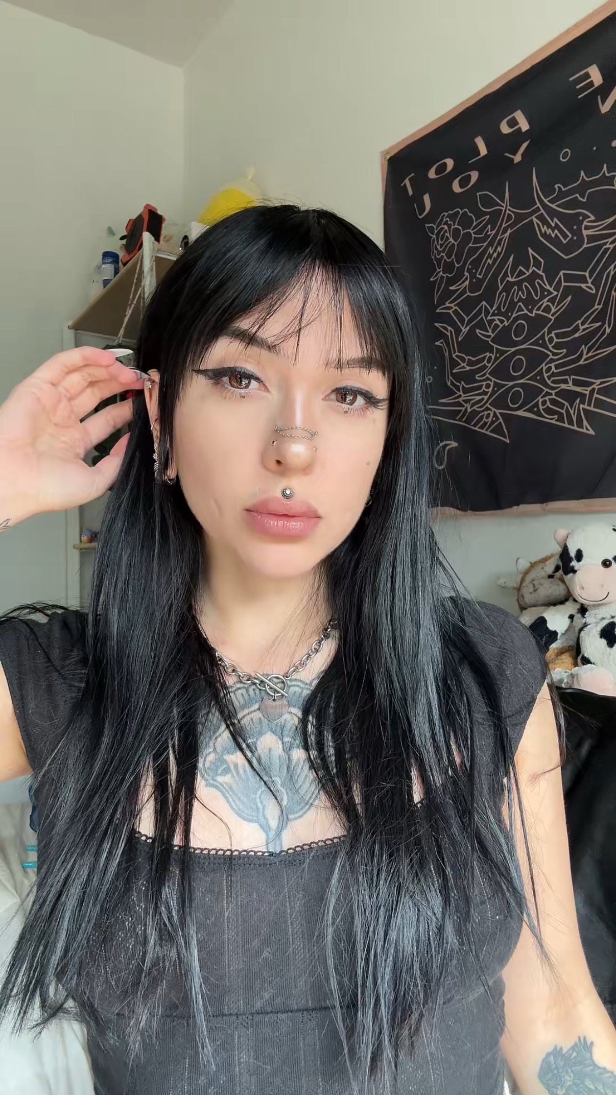 @Lunarfox_