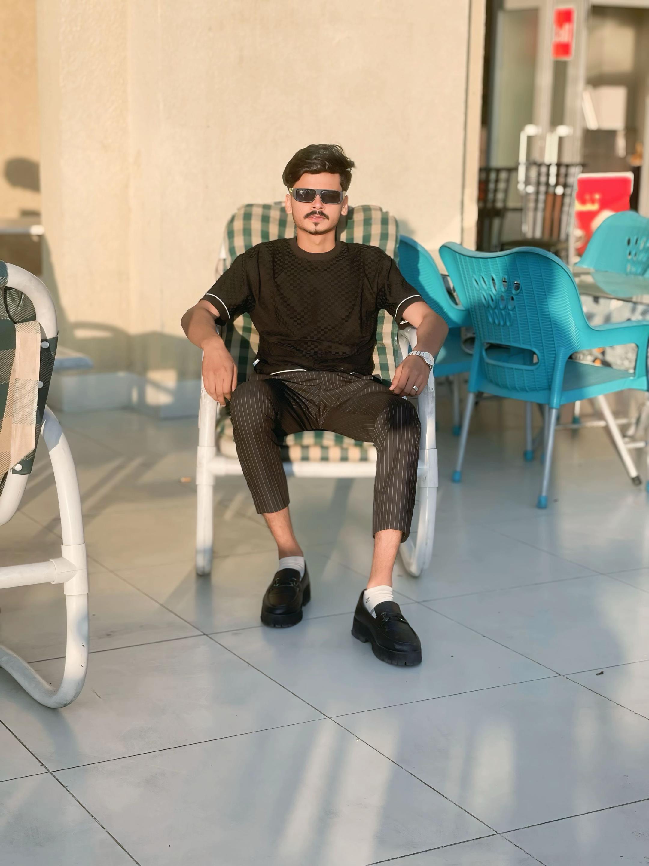 @𝑺•