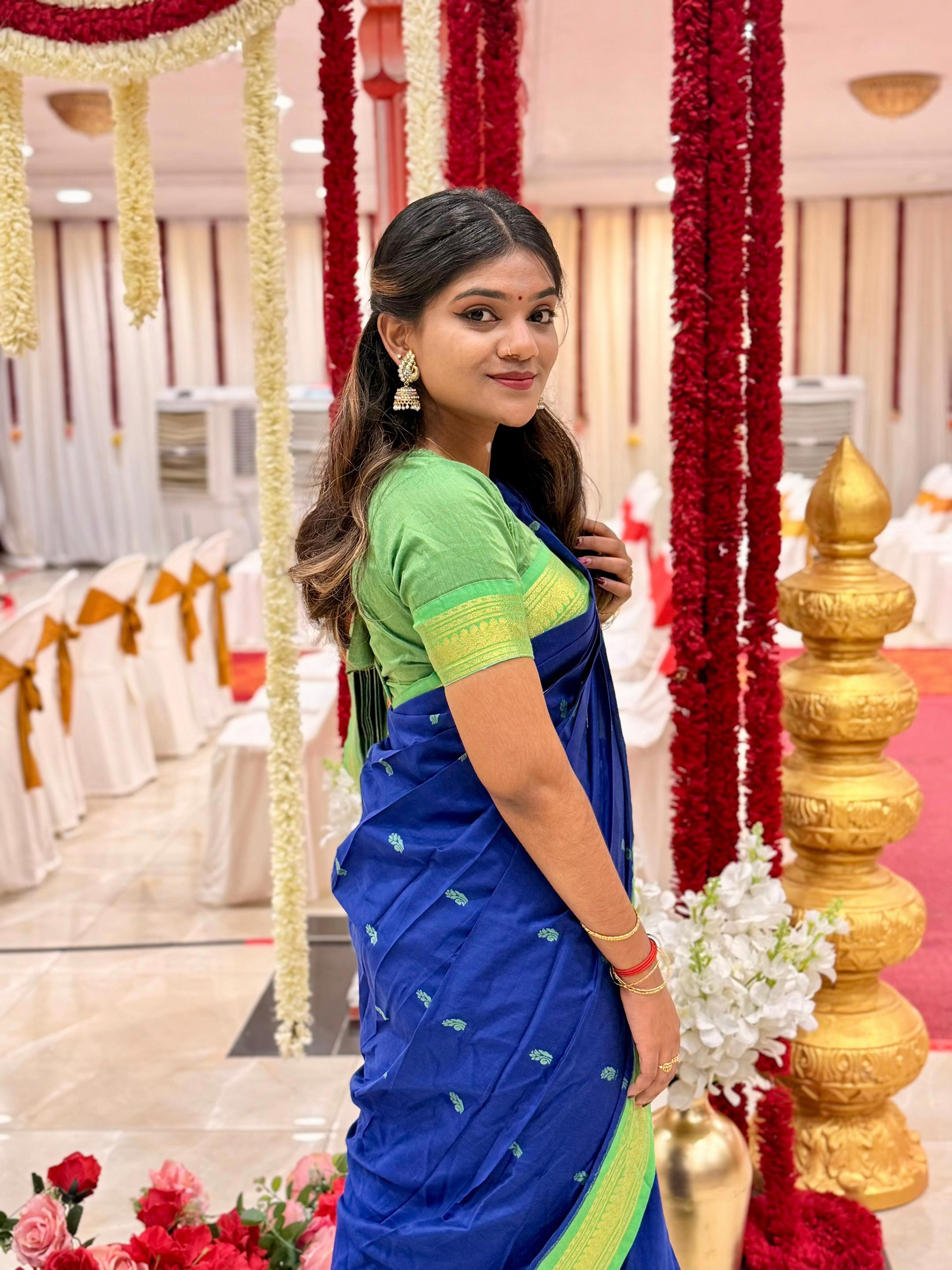 @yaashni_