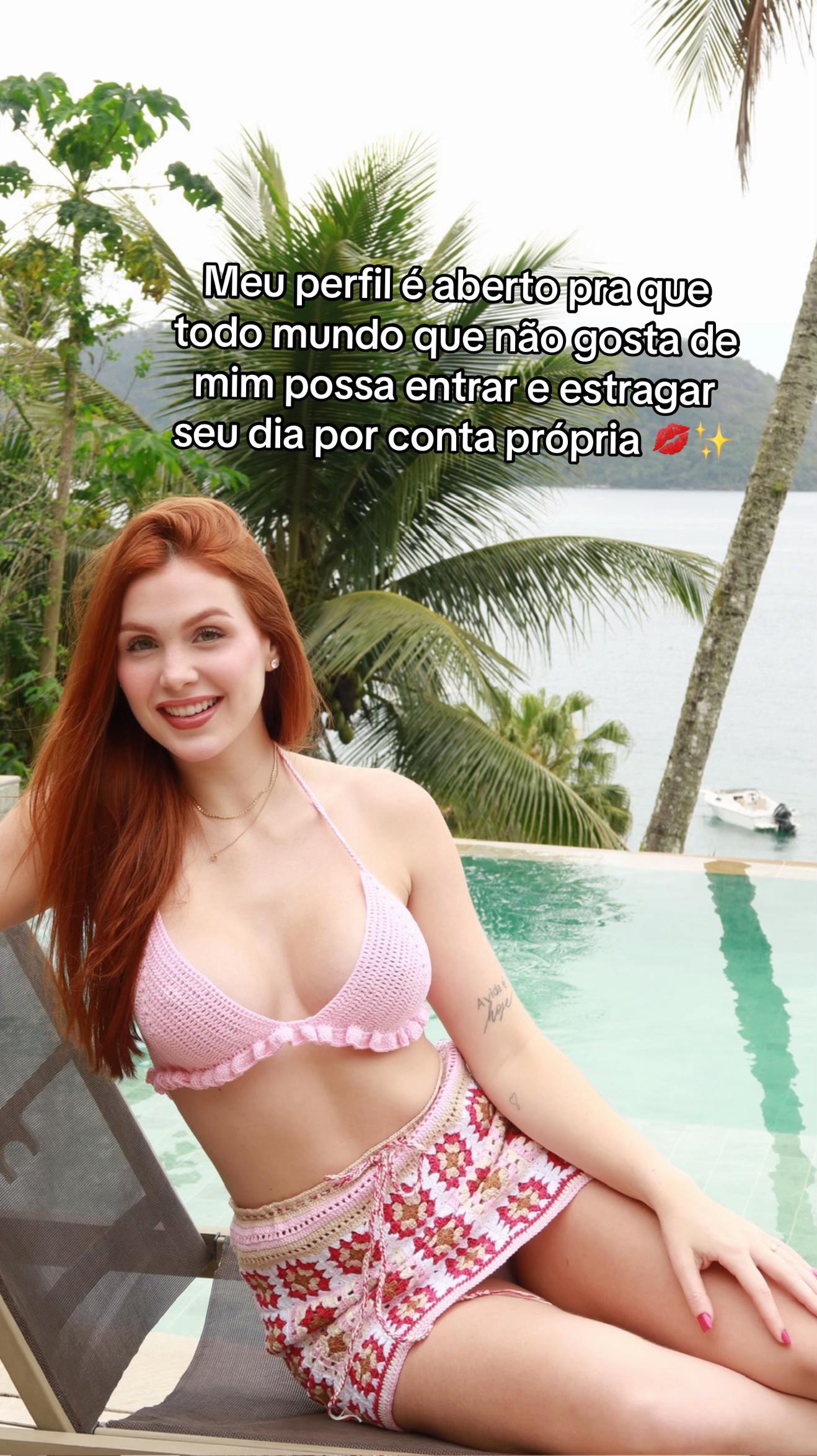 @JULIA GOUVEA