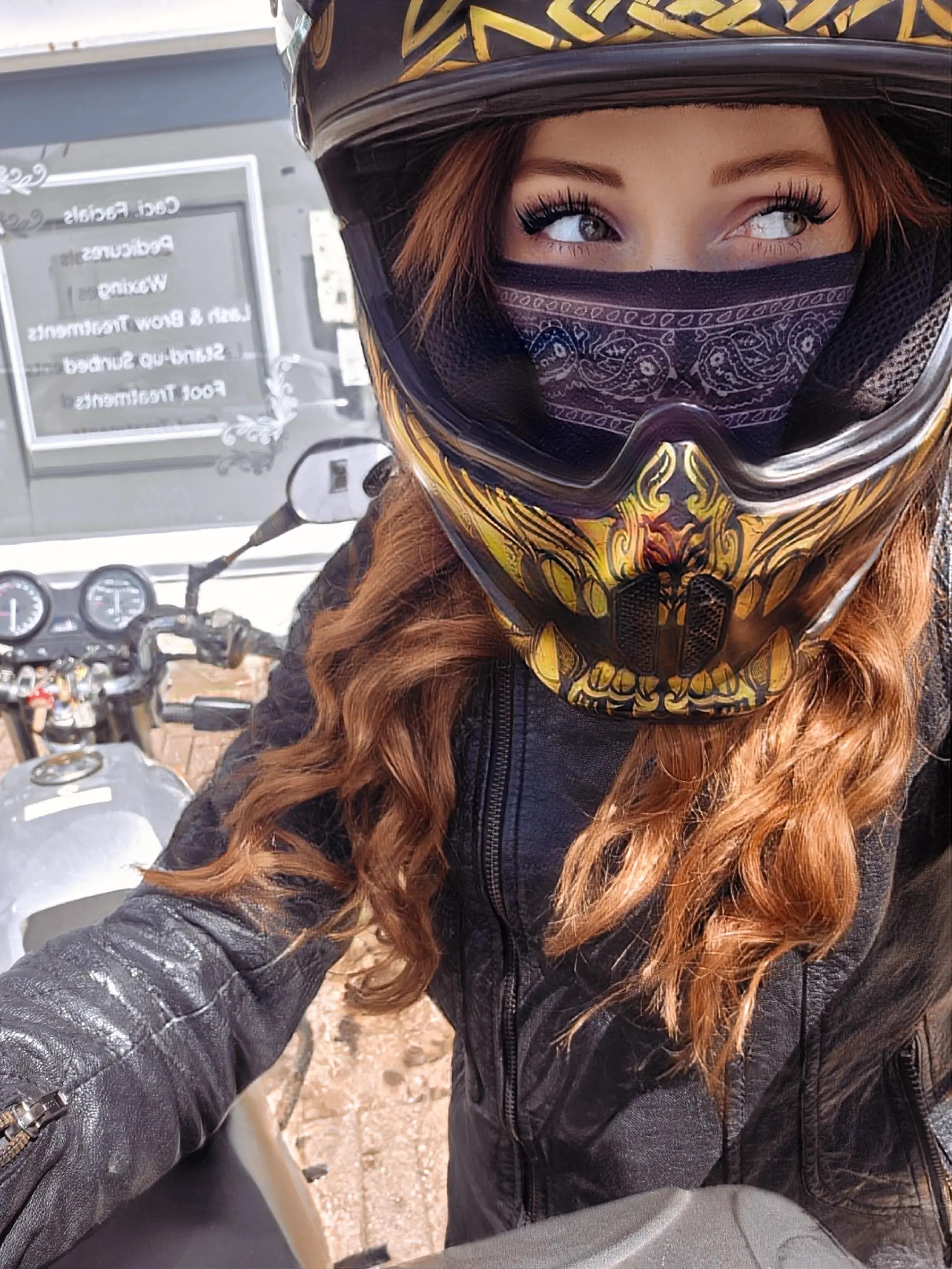 @Sinead 🐴 🖤💜🏍