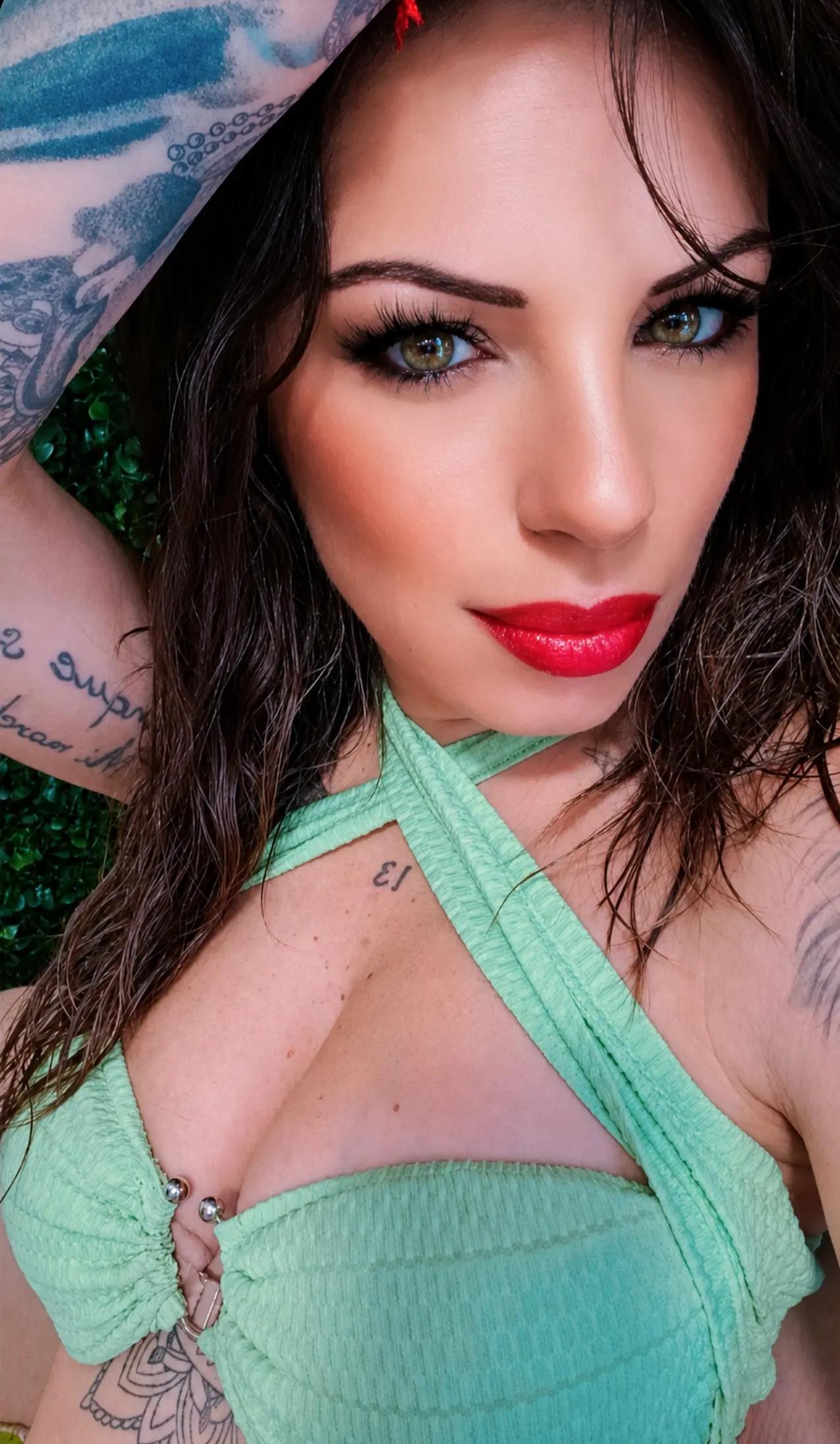 @⚜️❤🔥LA REGINA DI TIK TOK🌹🐿