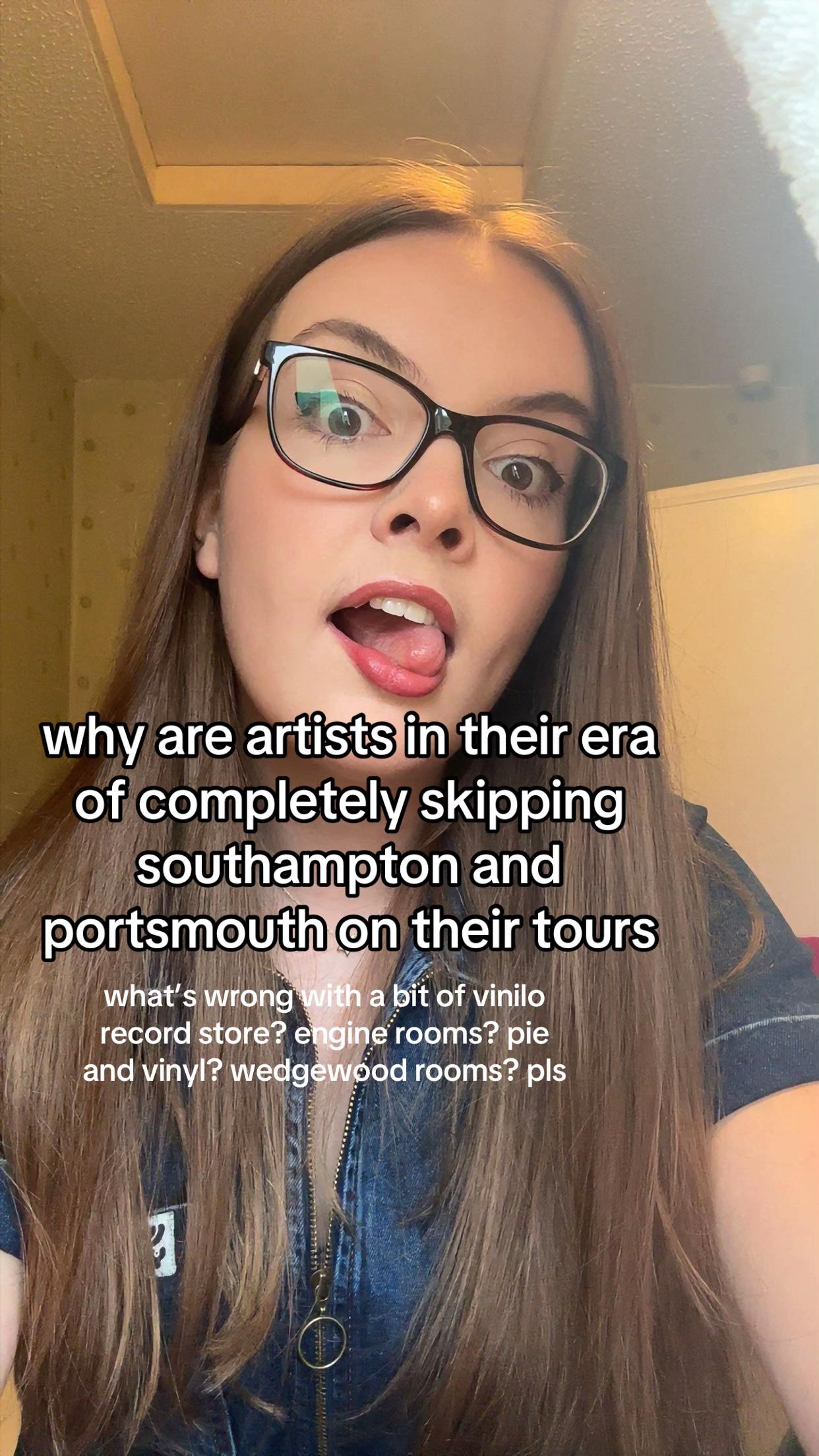 @Lucy / that_gig_girlie 🖤