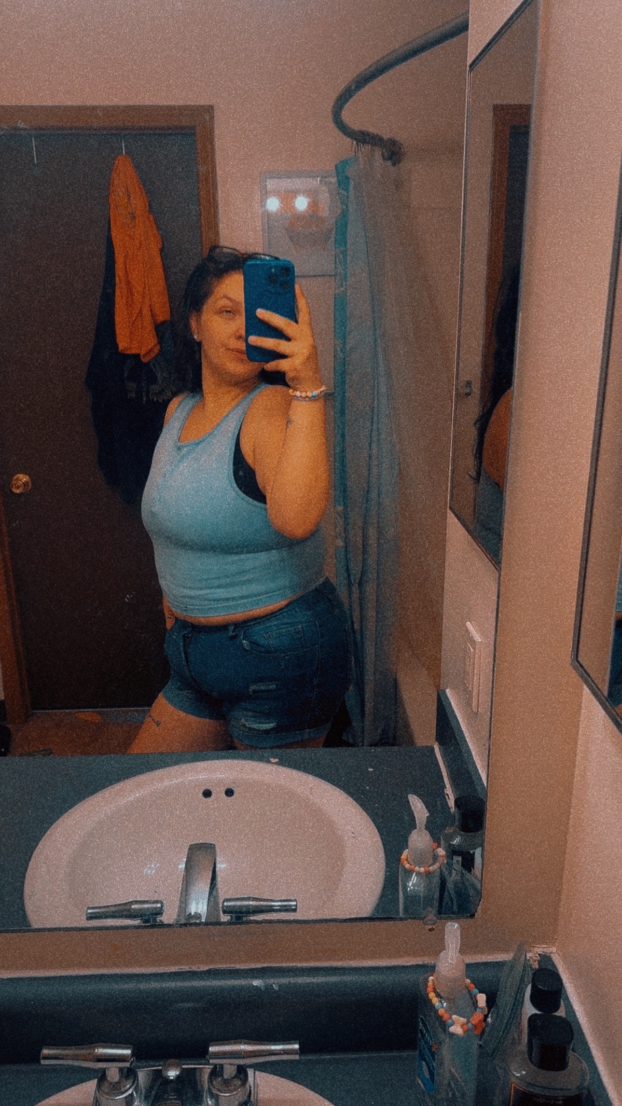 @victoriaraine03