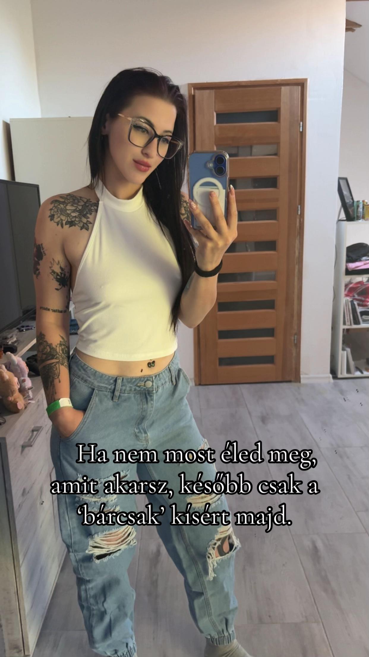 @Nikszi 💋