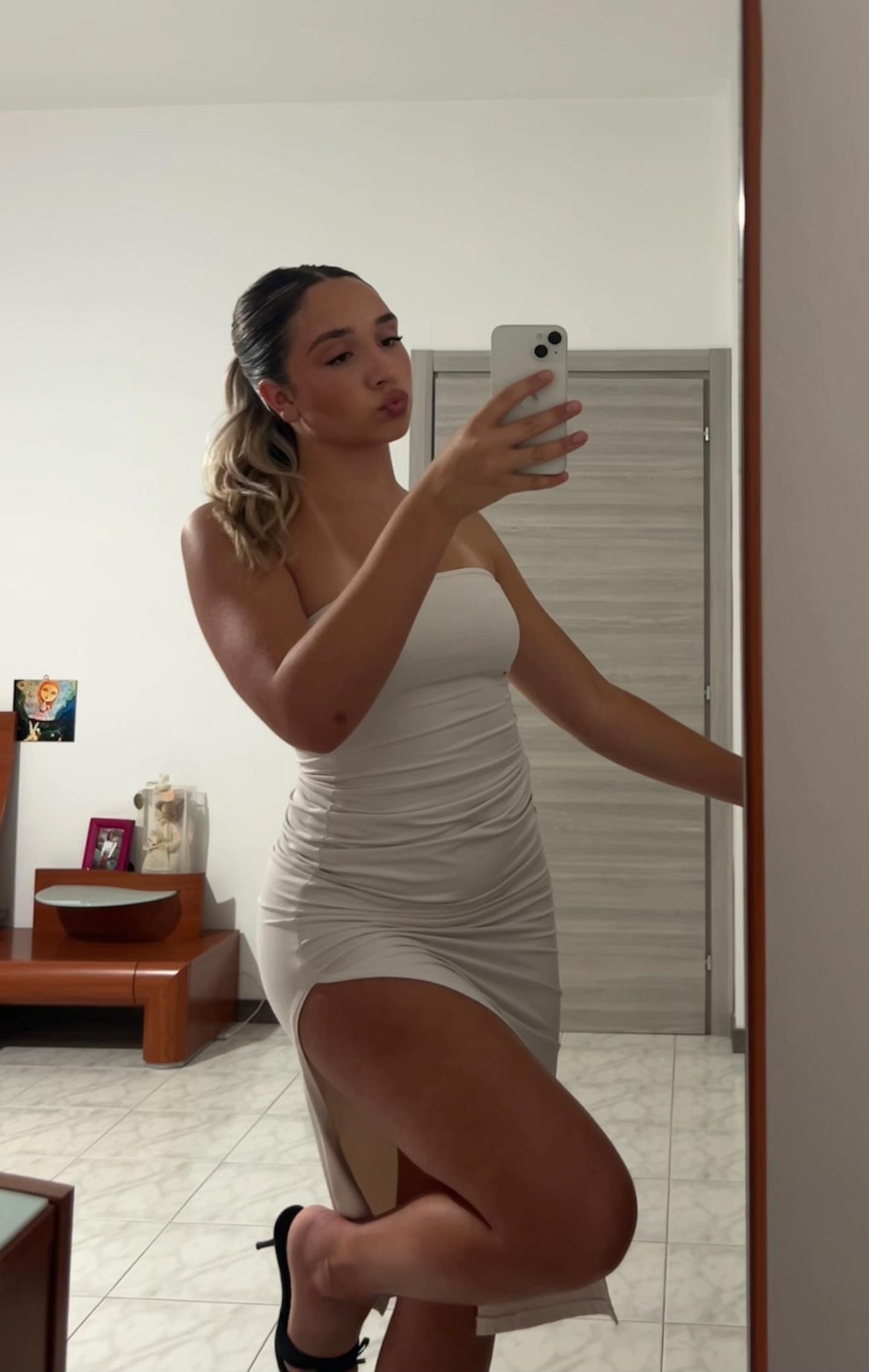 @𝒮.