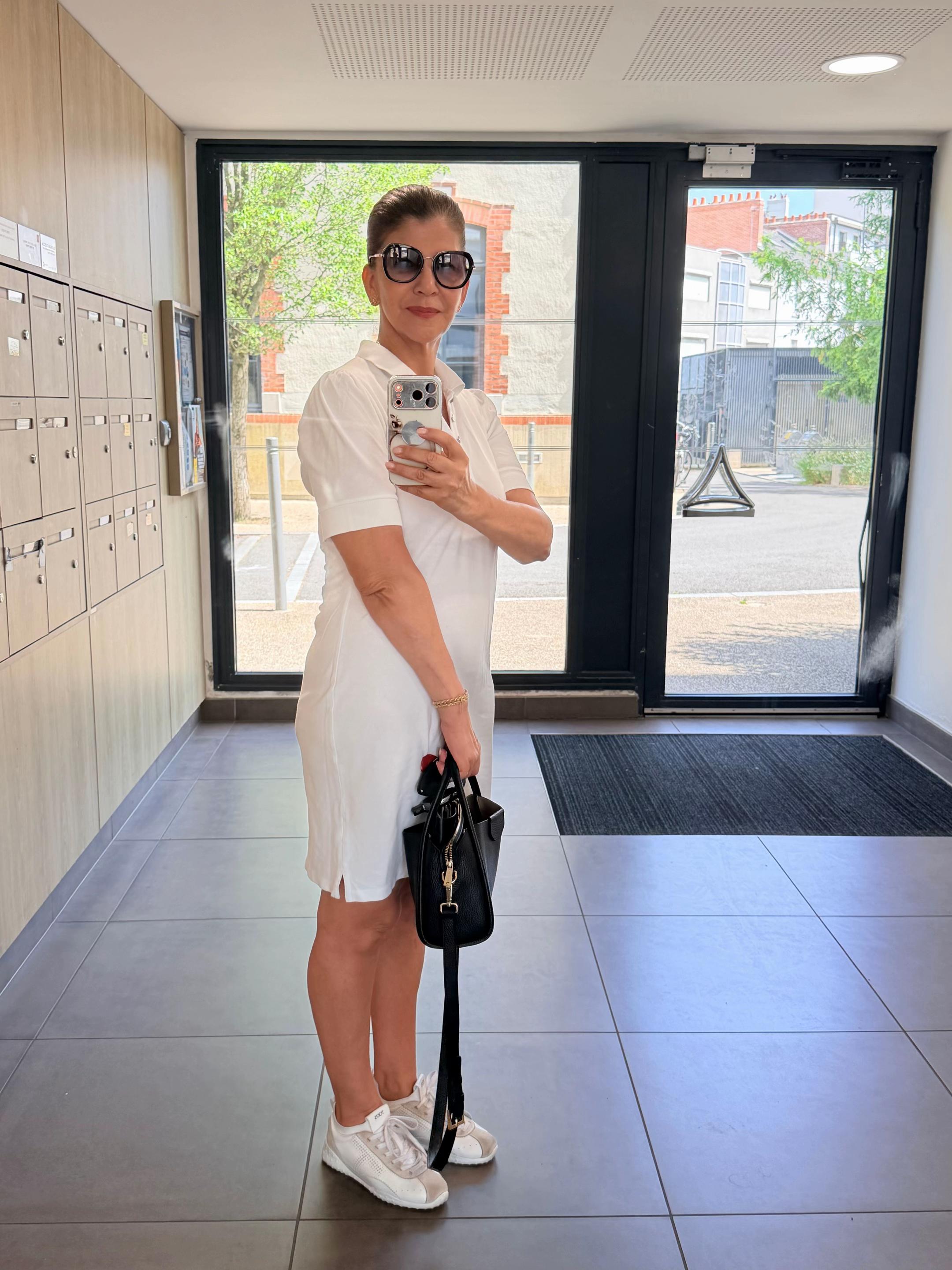 @Dress 44