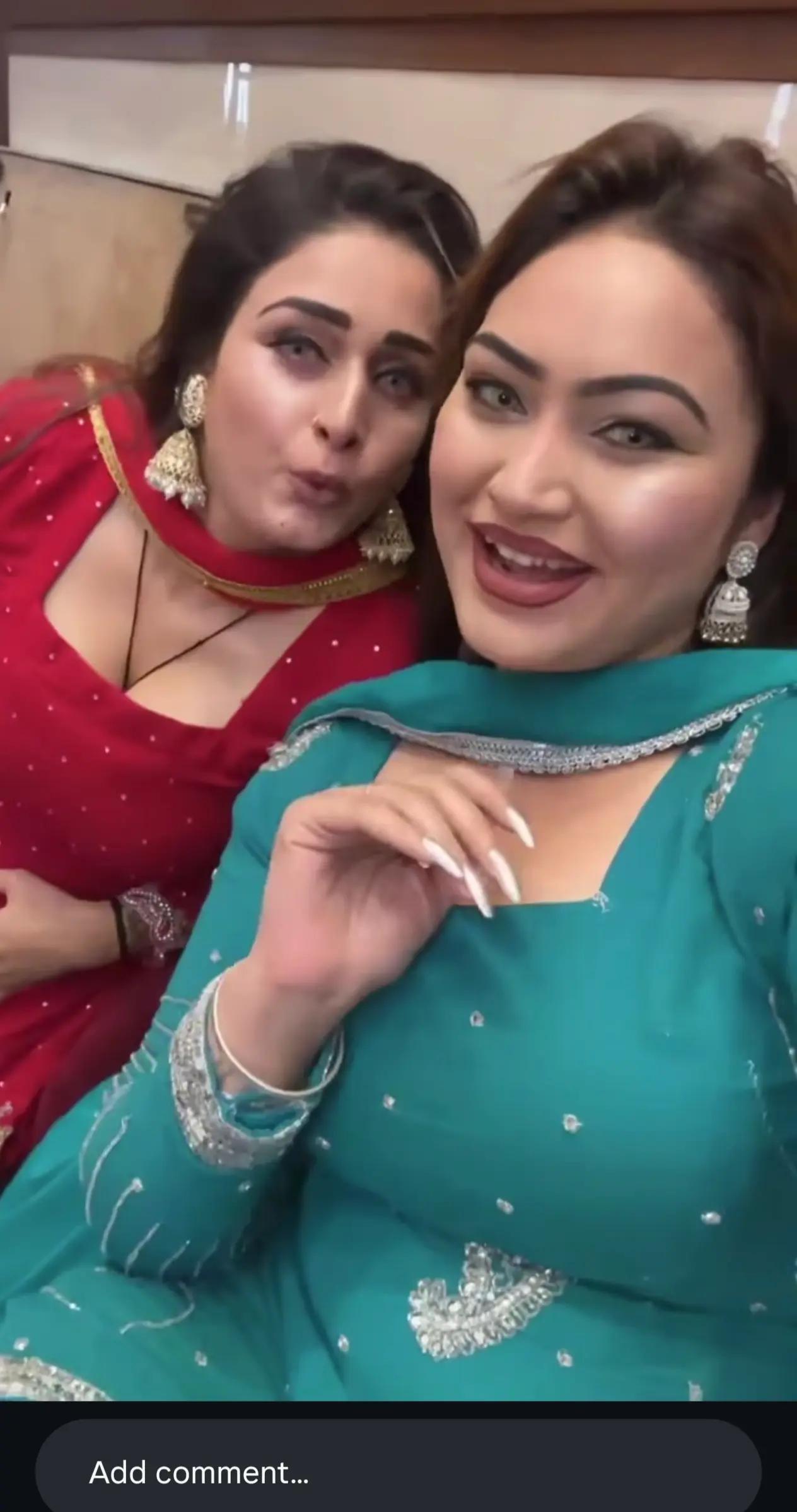 @Aj_Malika011