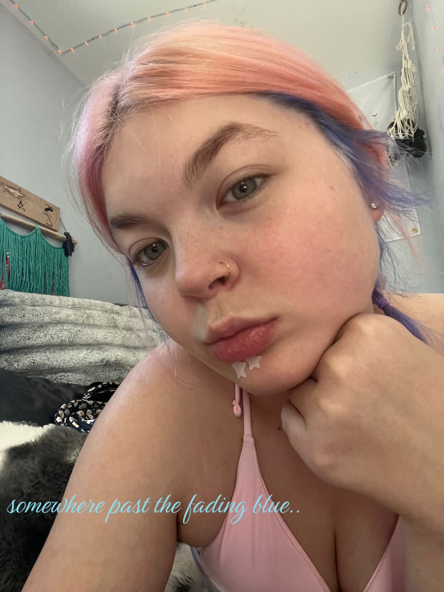 @??