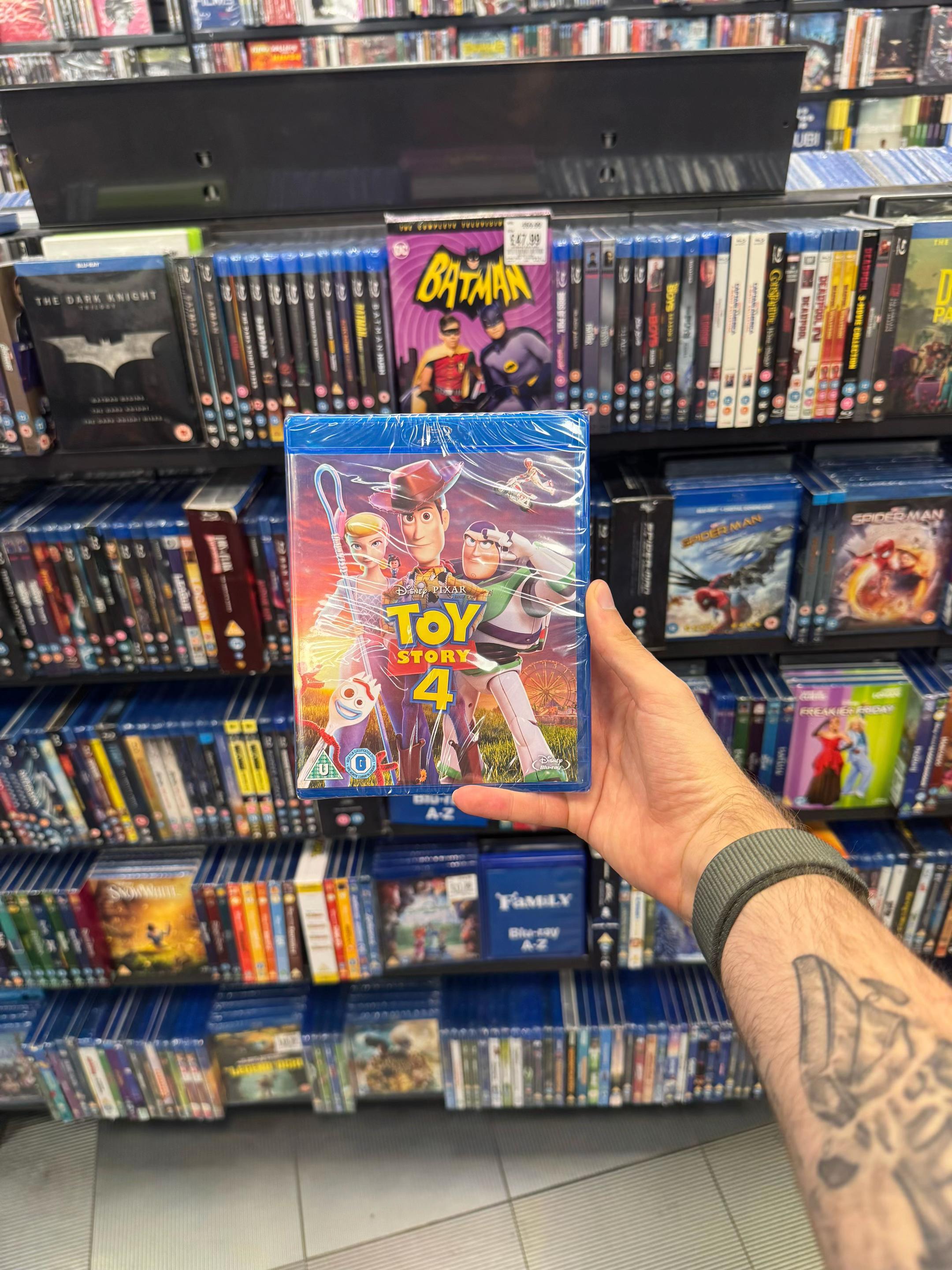 @HMV Dundee