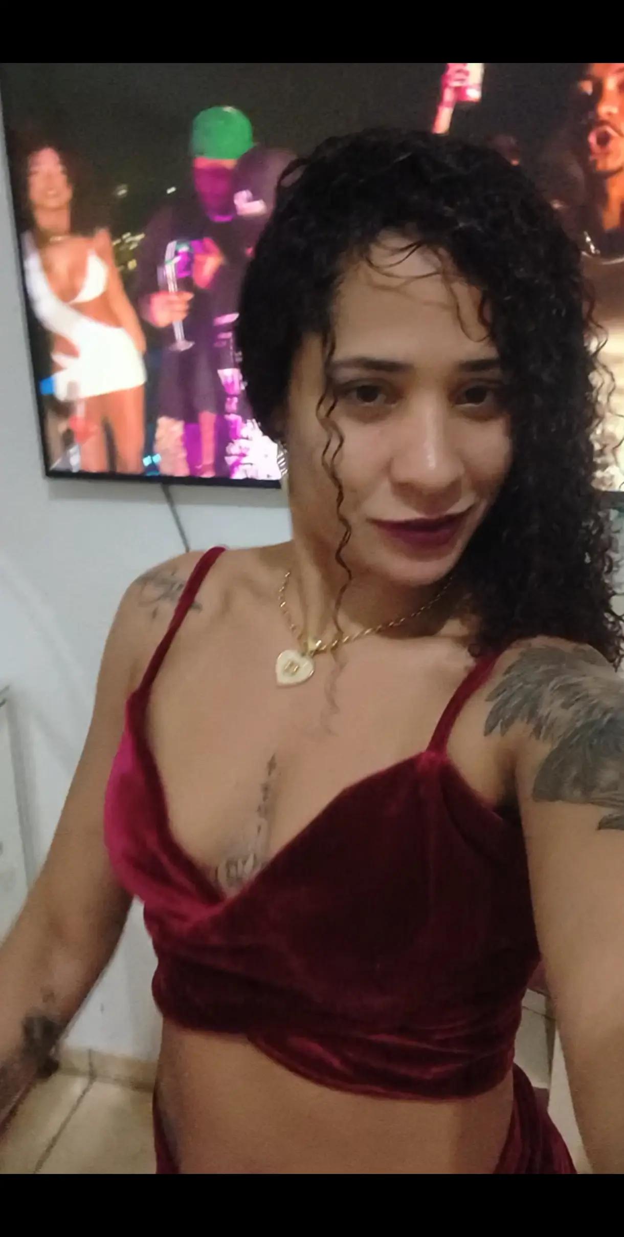@deboramonique_