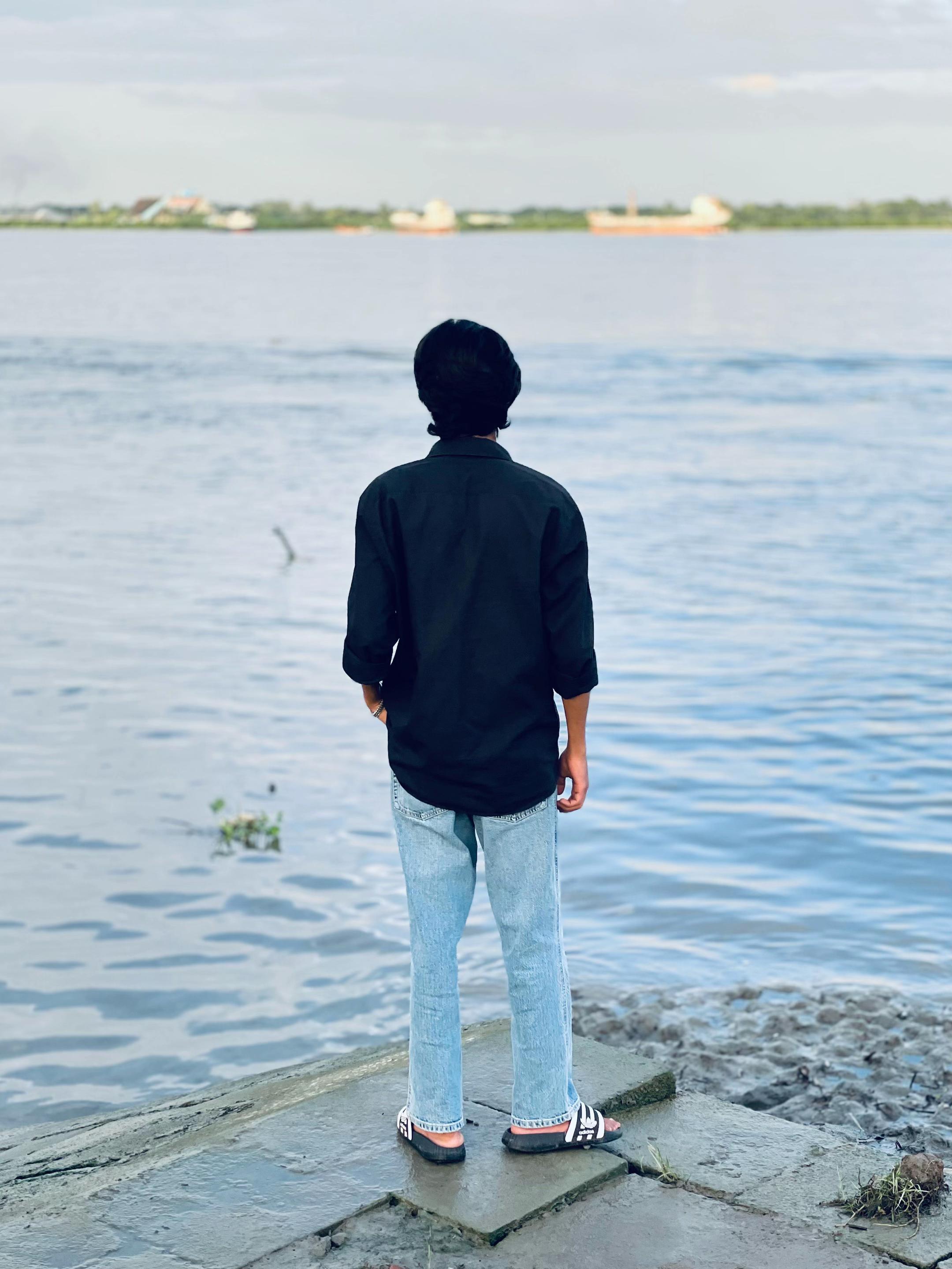 @𝐇𝐞𝐲 𝐒𝐨𝐡𝐚𝐧🤷&zwj;♂️