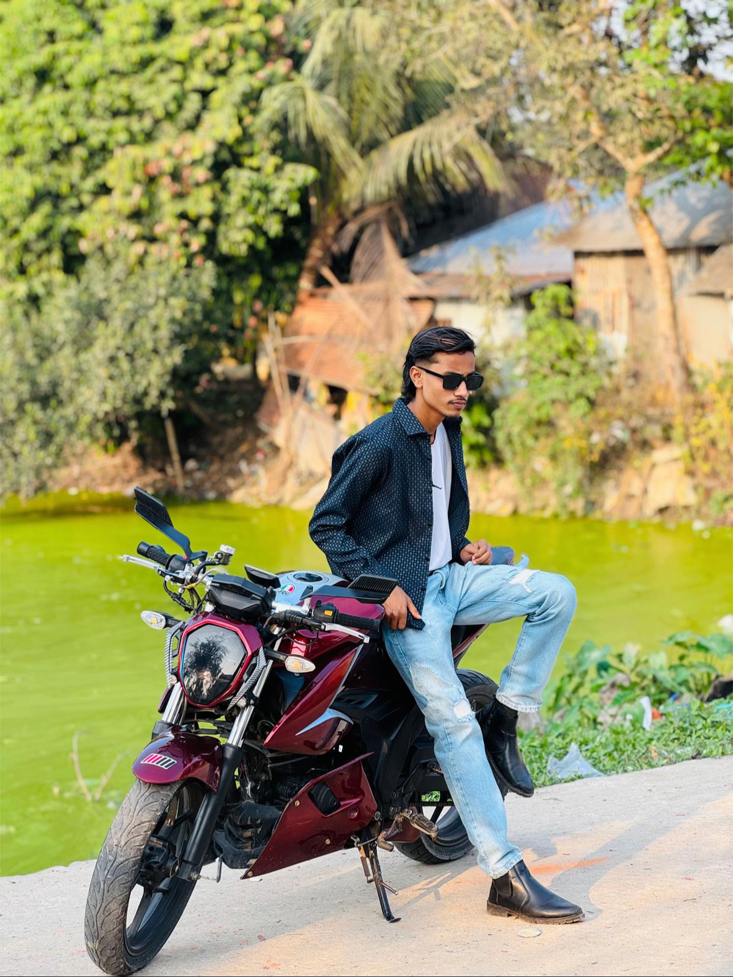 @RaTuL AhAmEd🥂