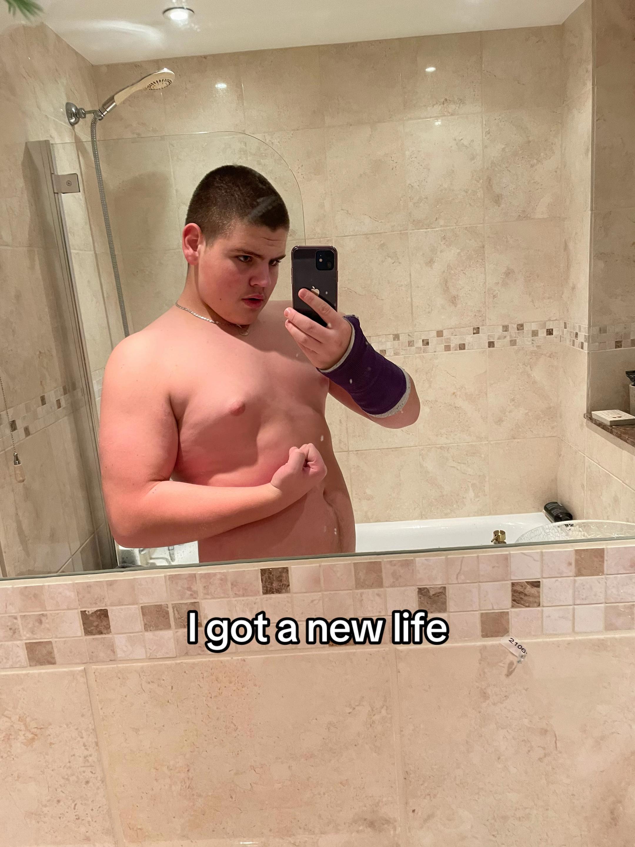@anadrollie🧬