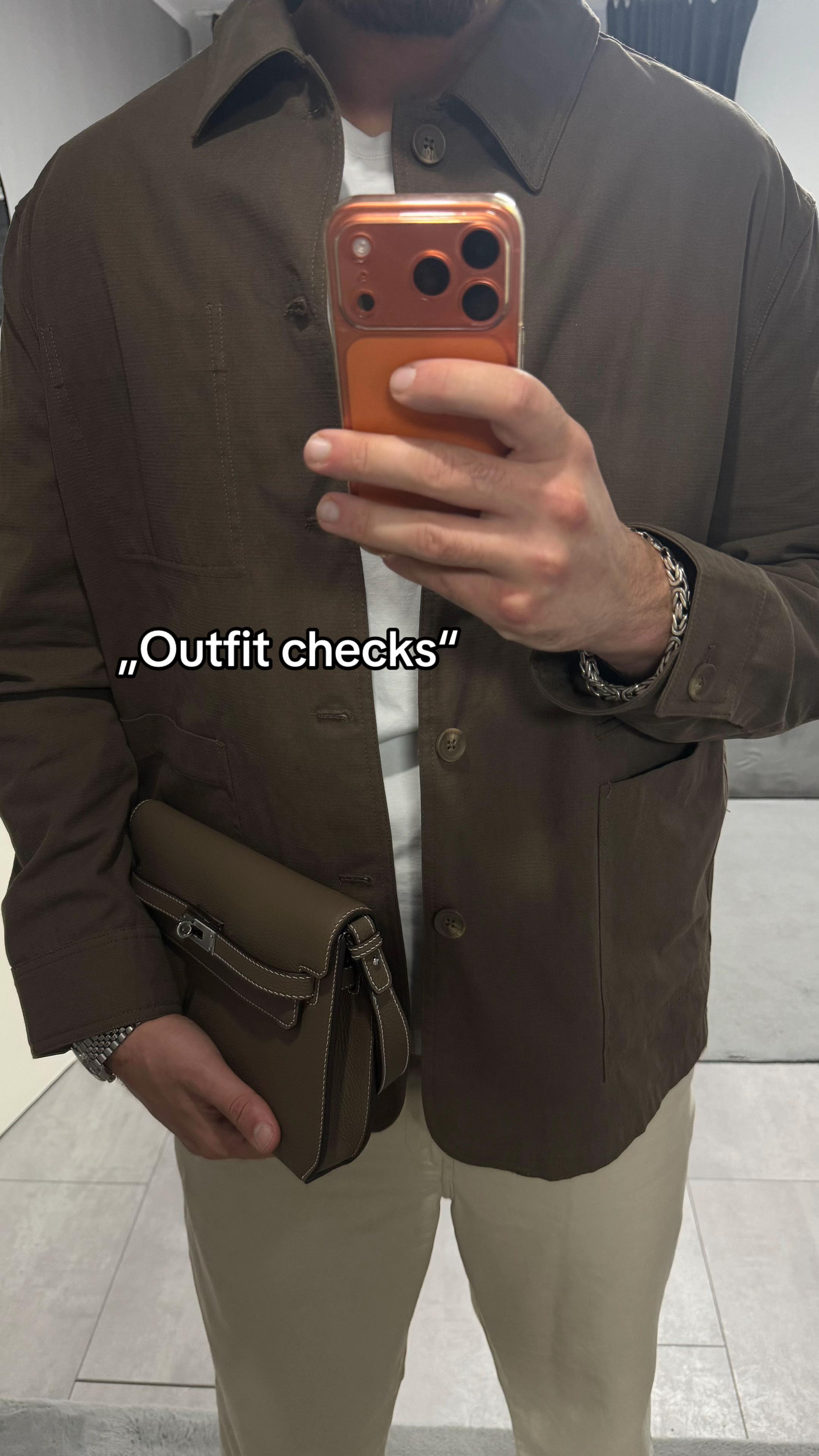 @OutfitsWithCan