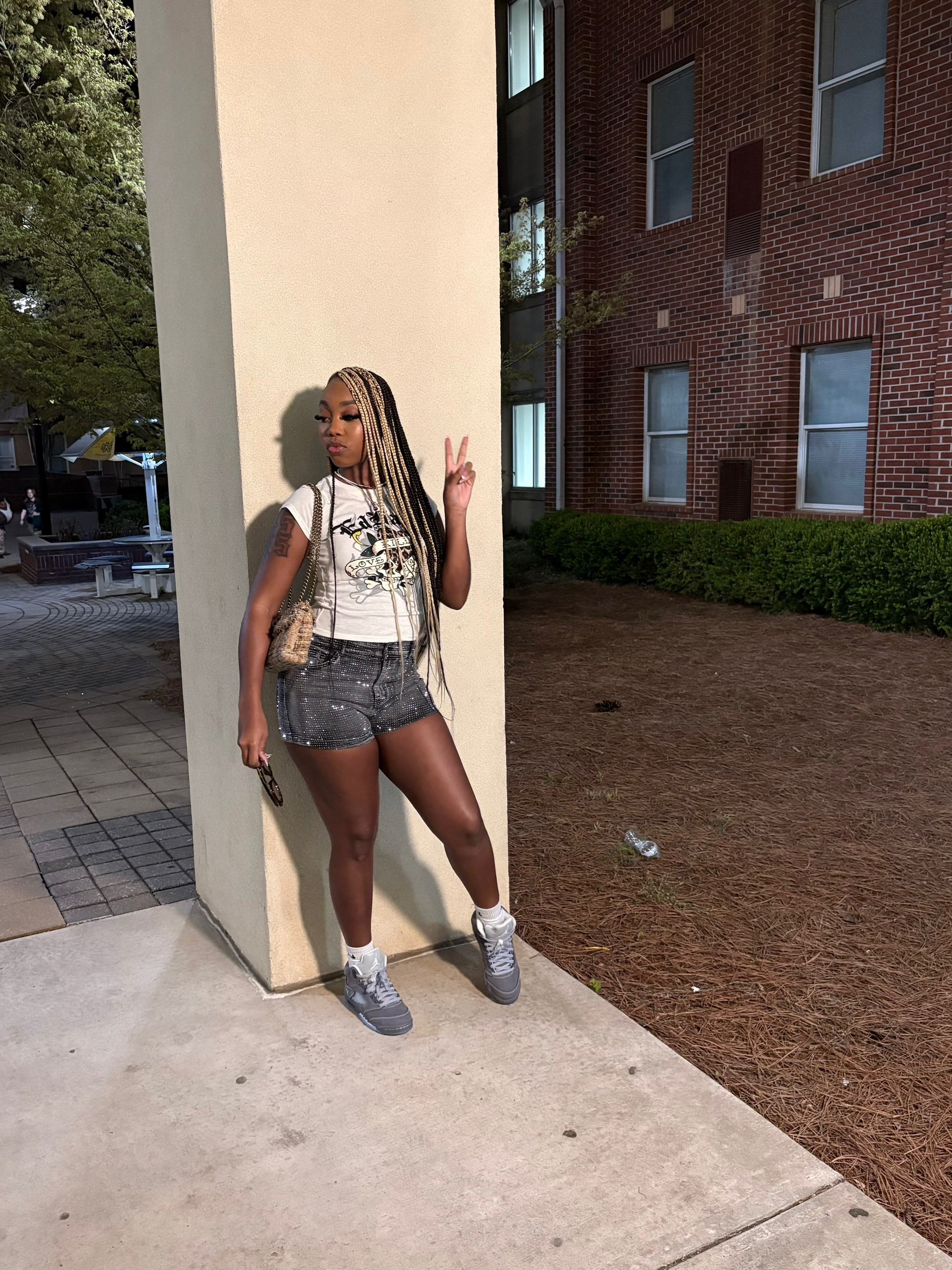 @NIYA🤍😽