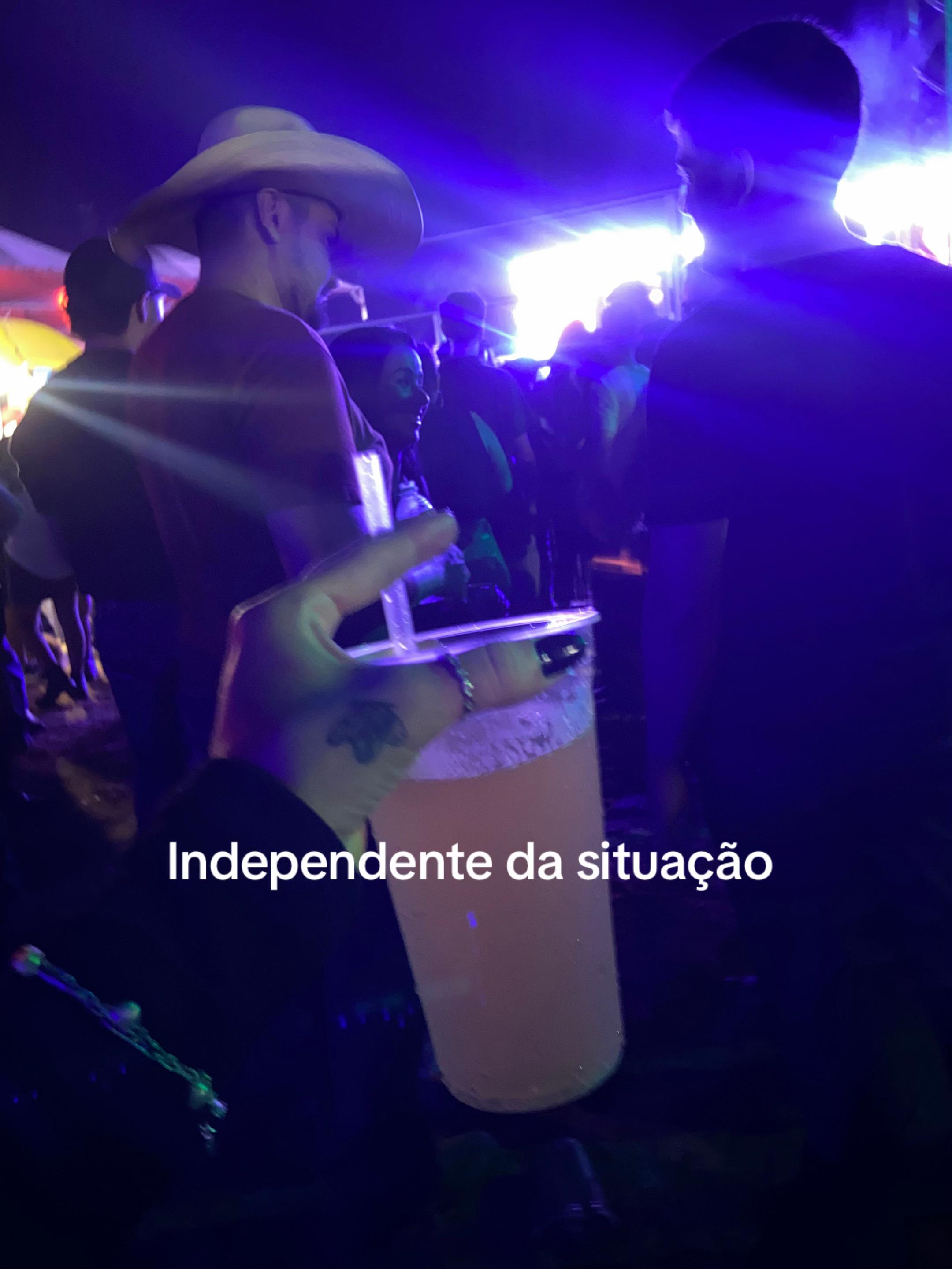 @Briéli