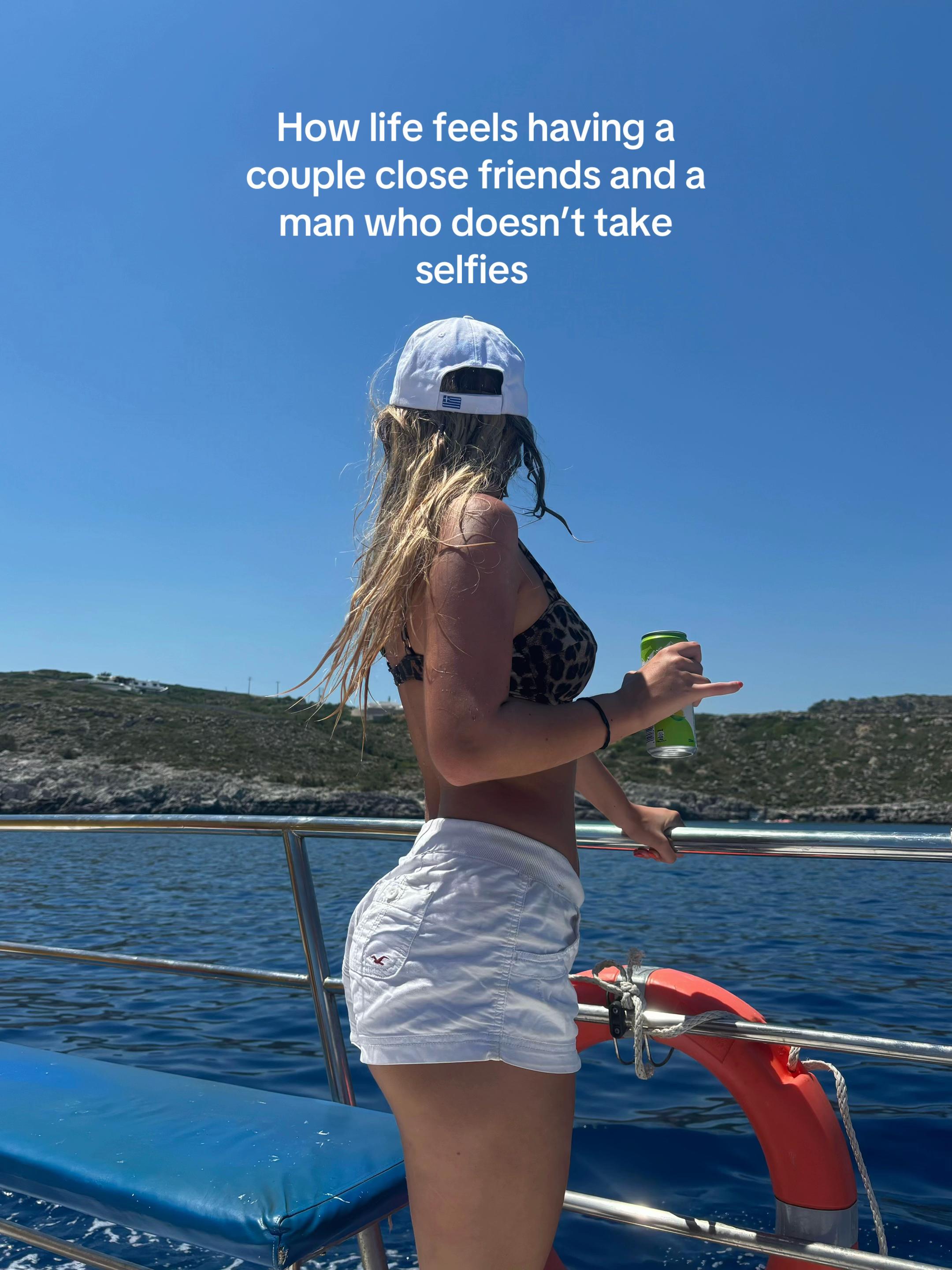 @meganvioletxo