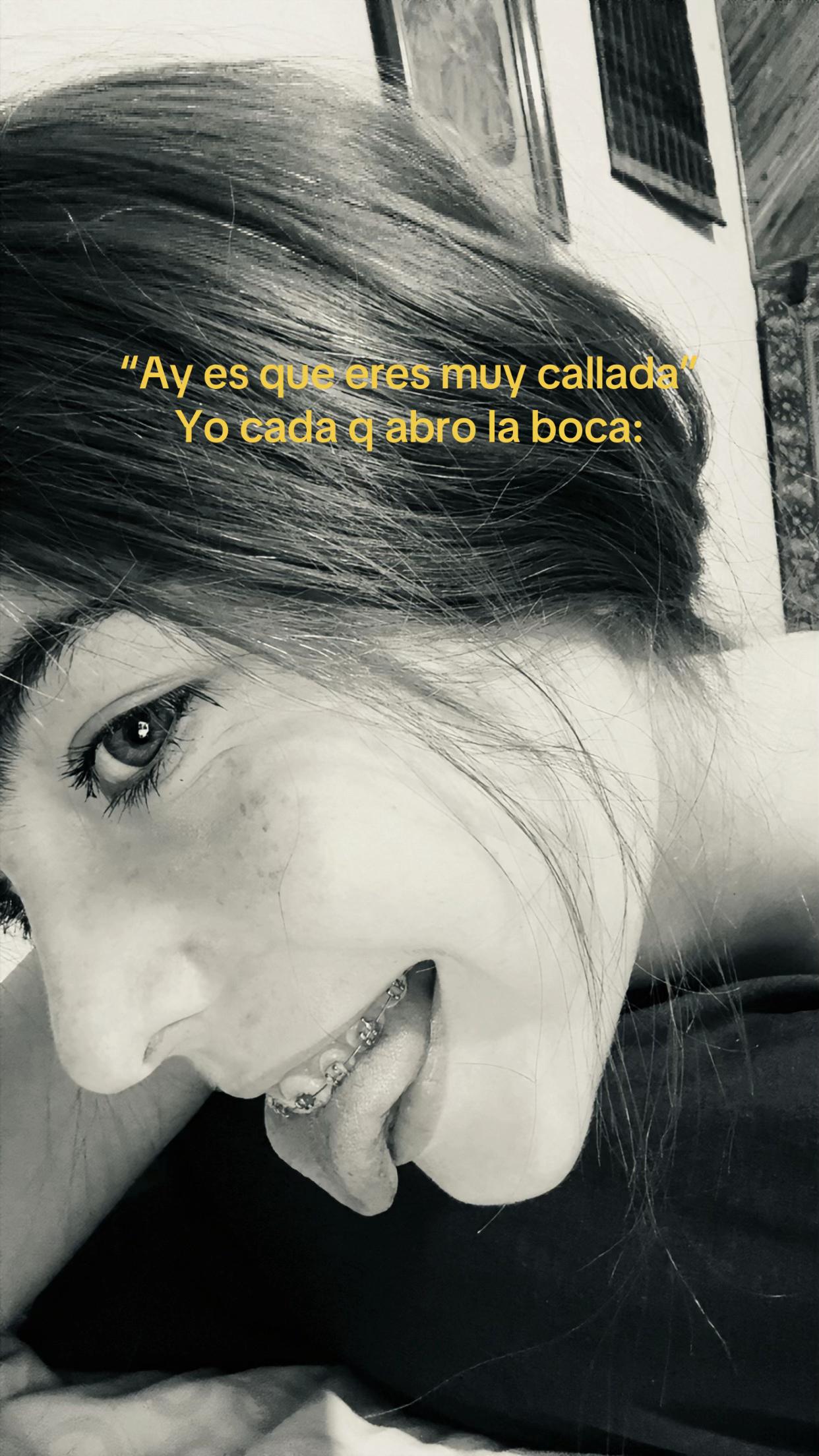 @シ