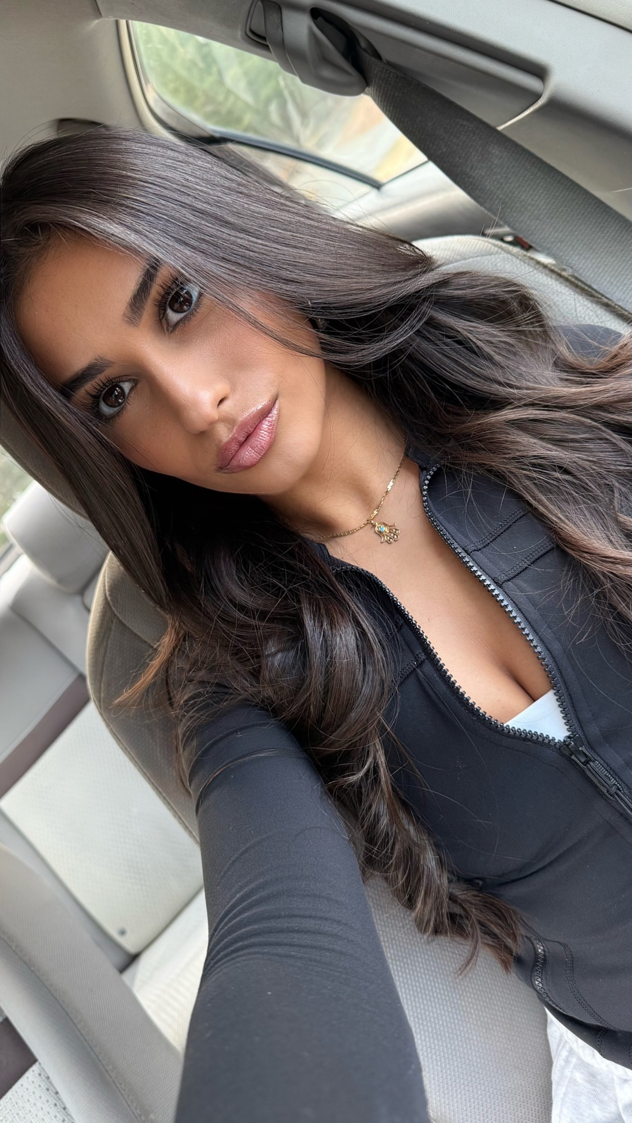 @Lara