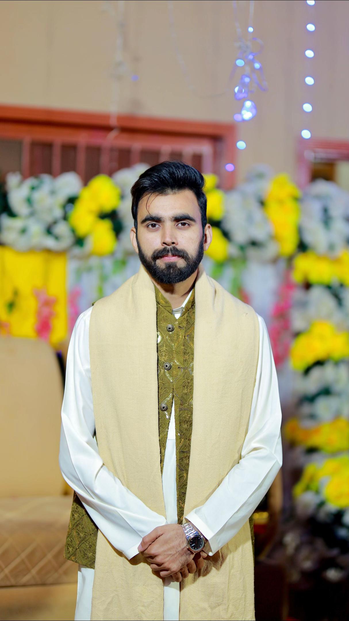 @حمزہ چوہدری 🖤💸
