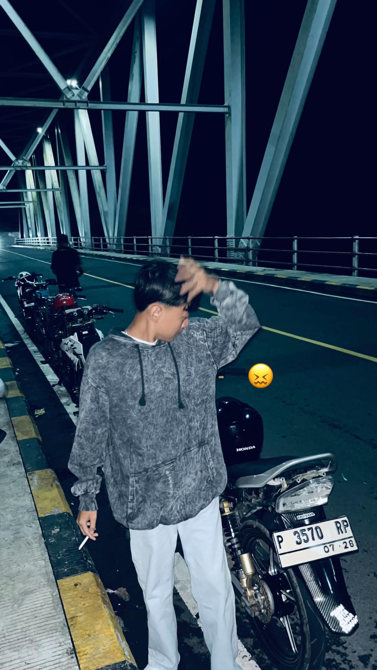 @𝙄𝙮𝙯𝙯𝙃𝙀𝙃𝙀&sup2;