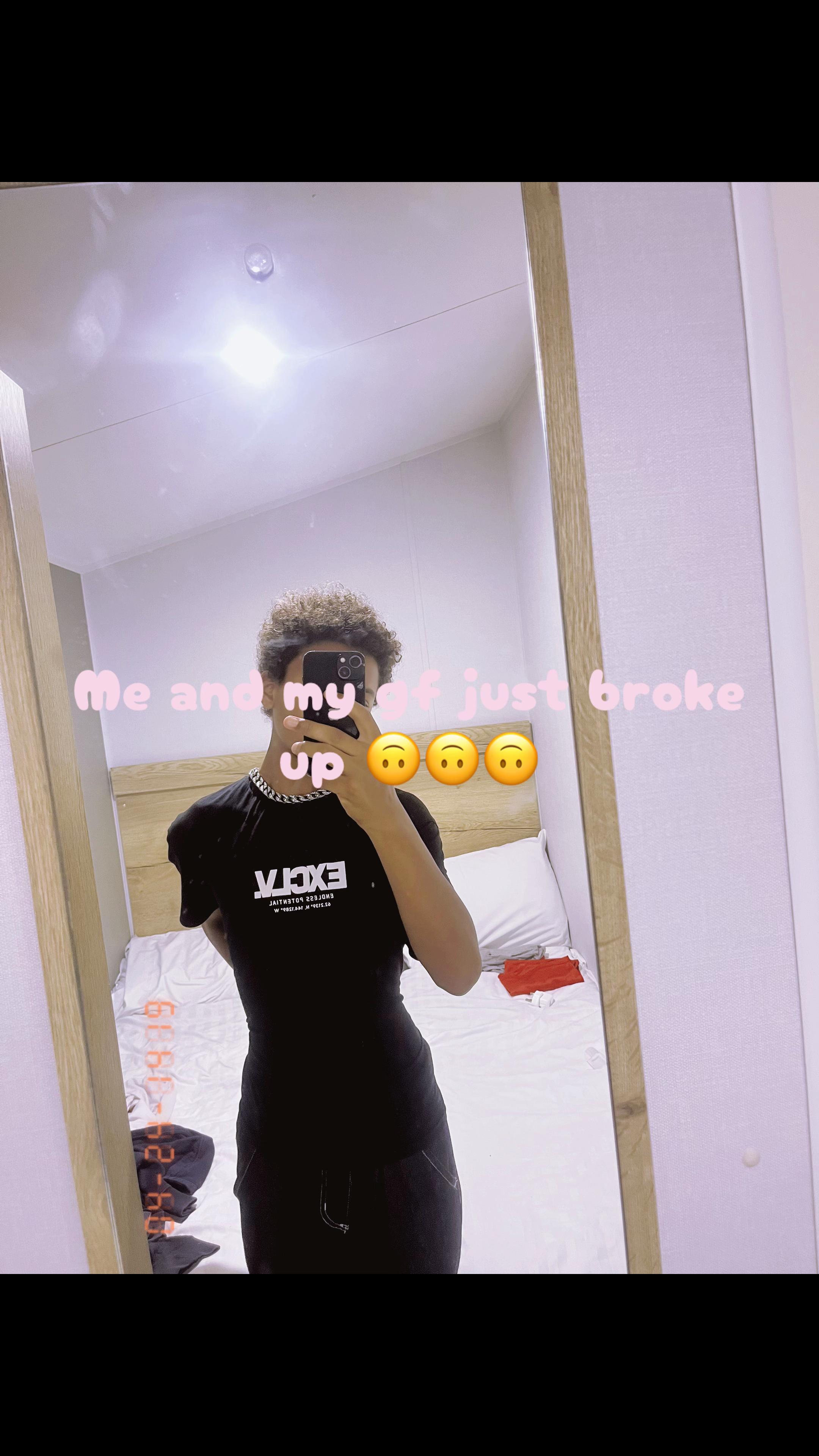 @Meemee_femboy
