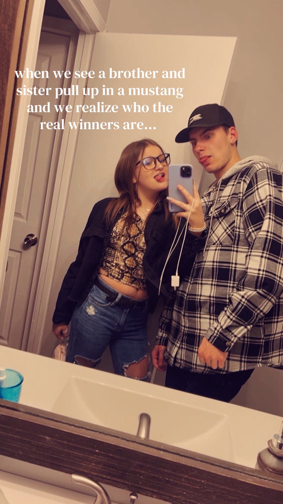 @_makennaanicole