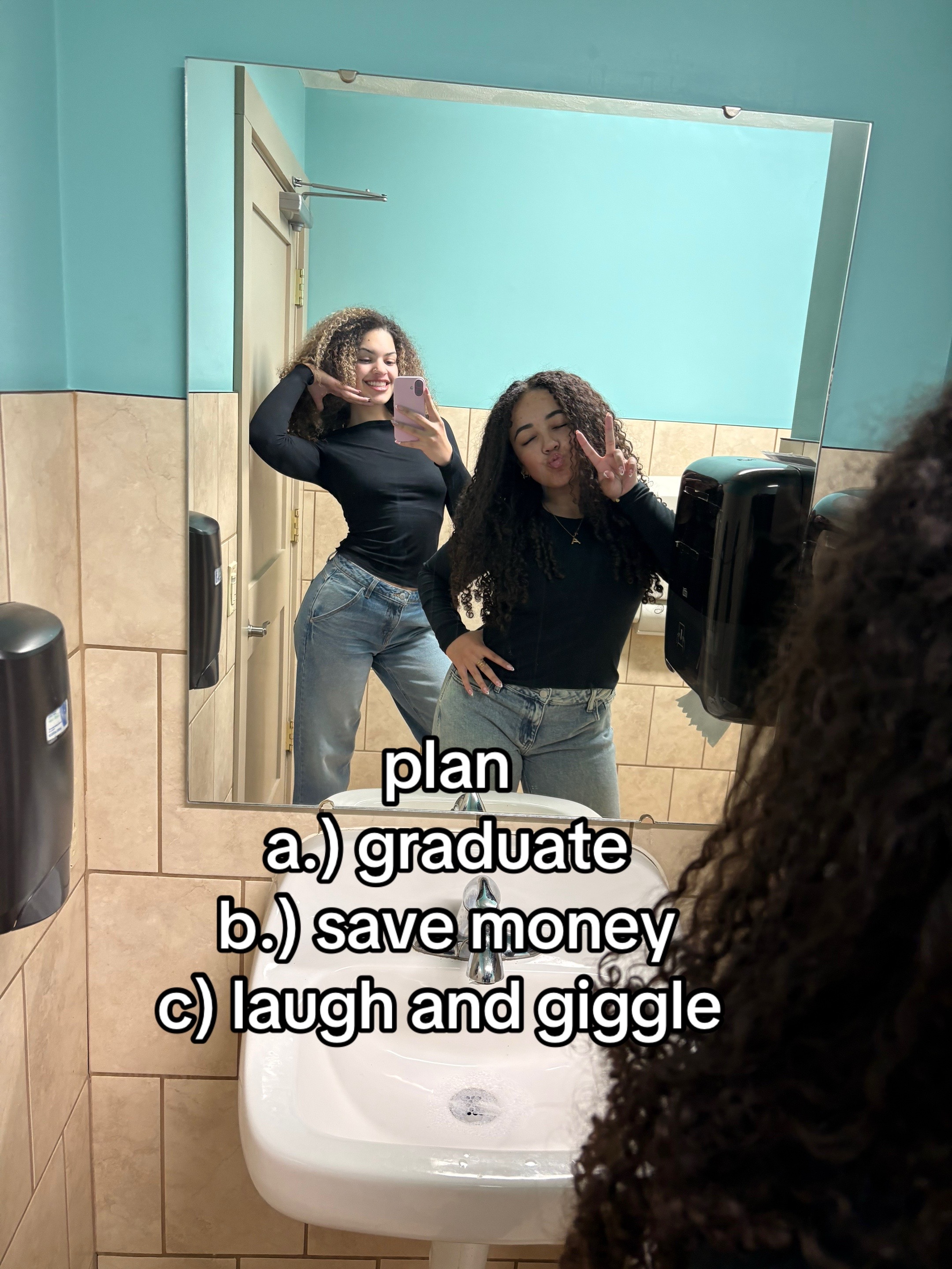 @larissa