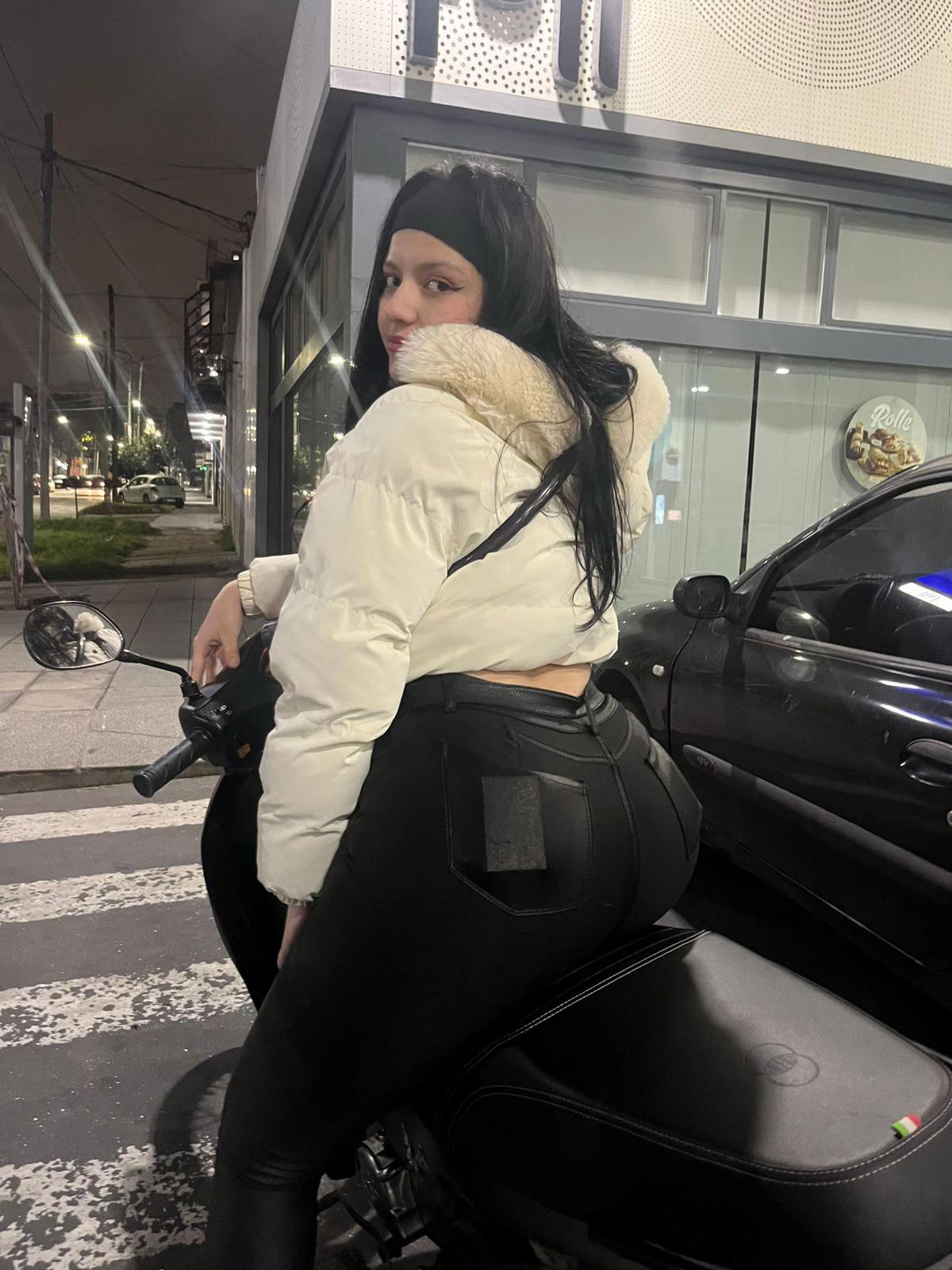 @la32