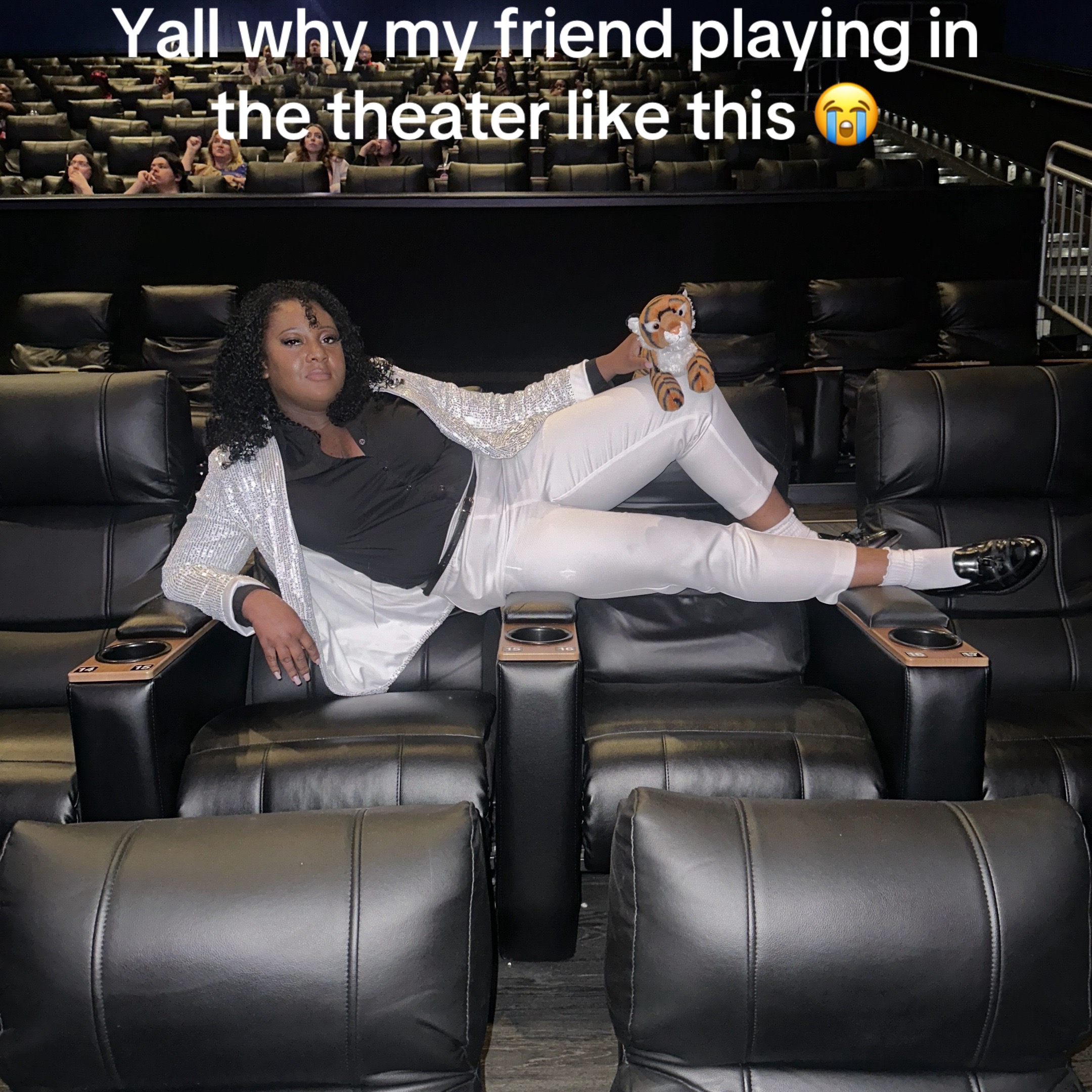 @Alexis E. Sky l DC Creator