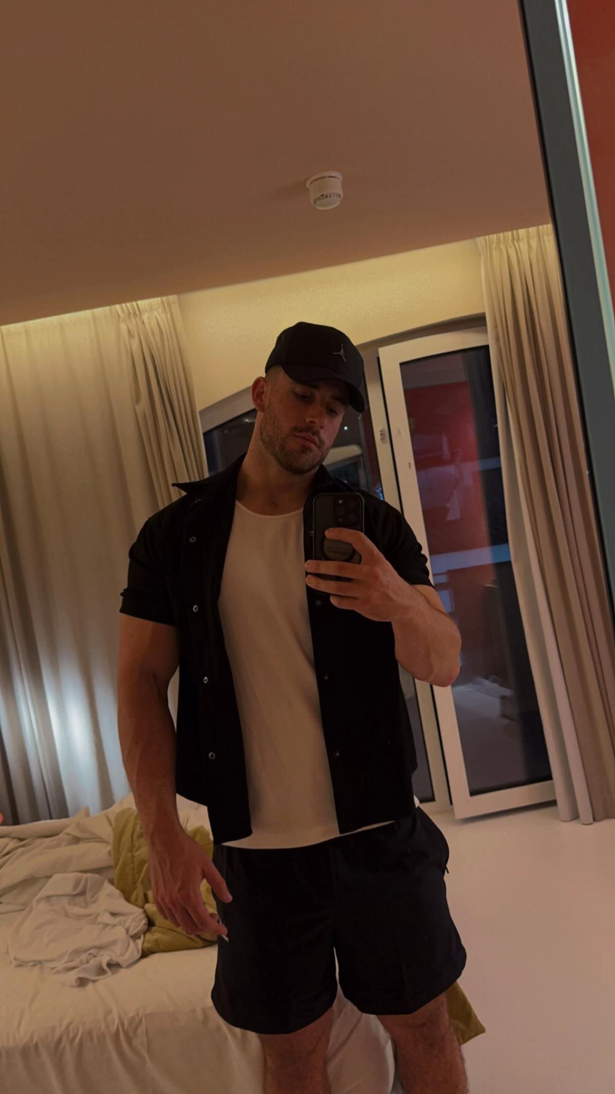 @Phil Andrew 🦍