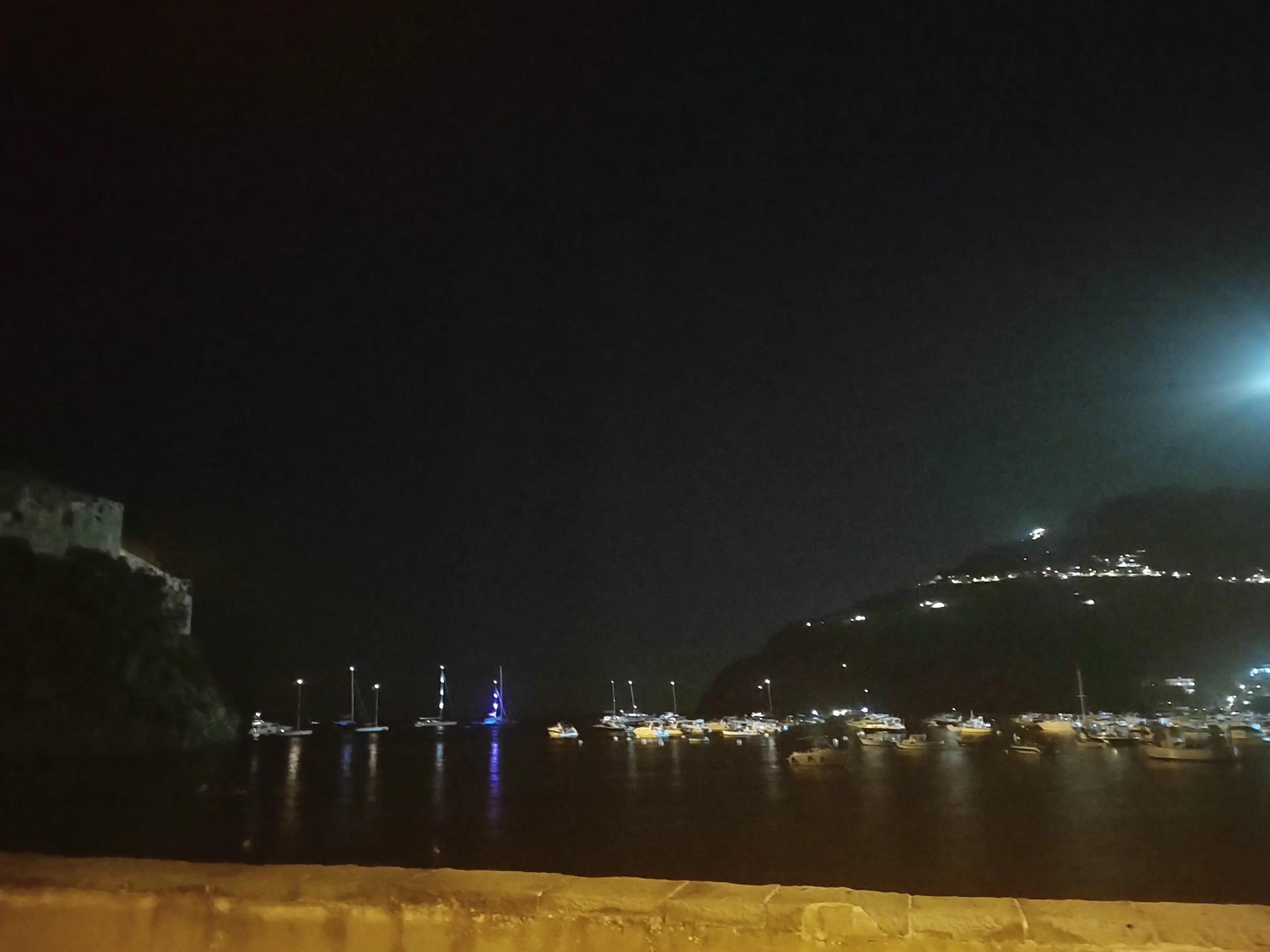 @🌙