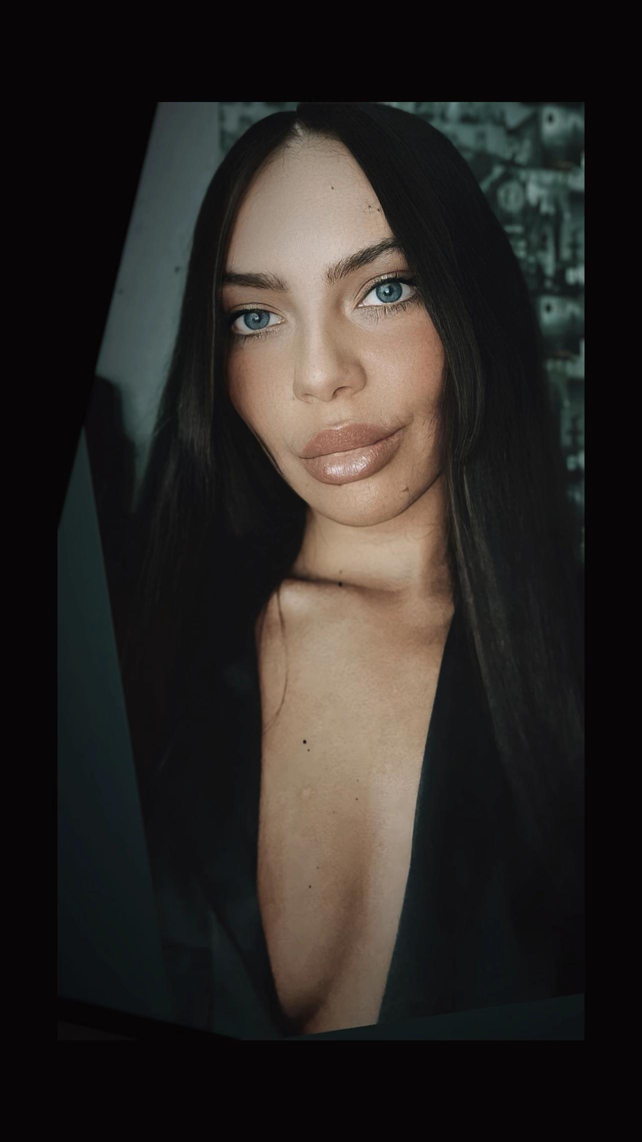 @toniburgess878