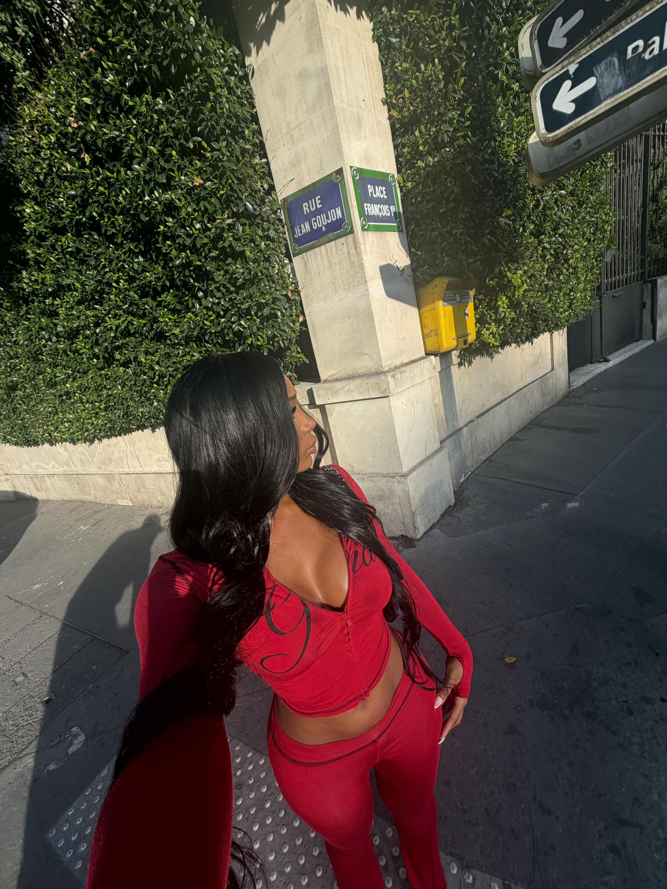 @karinedolls