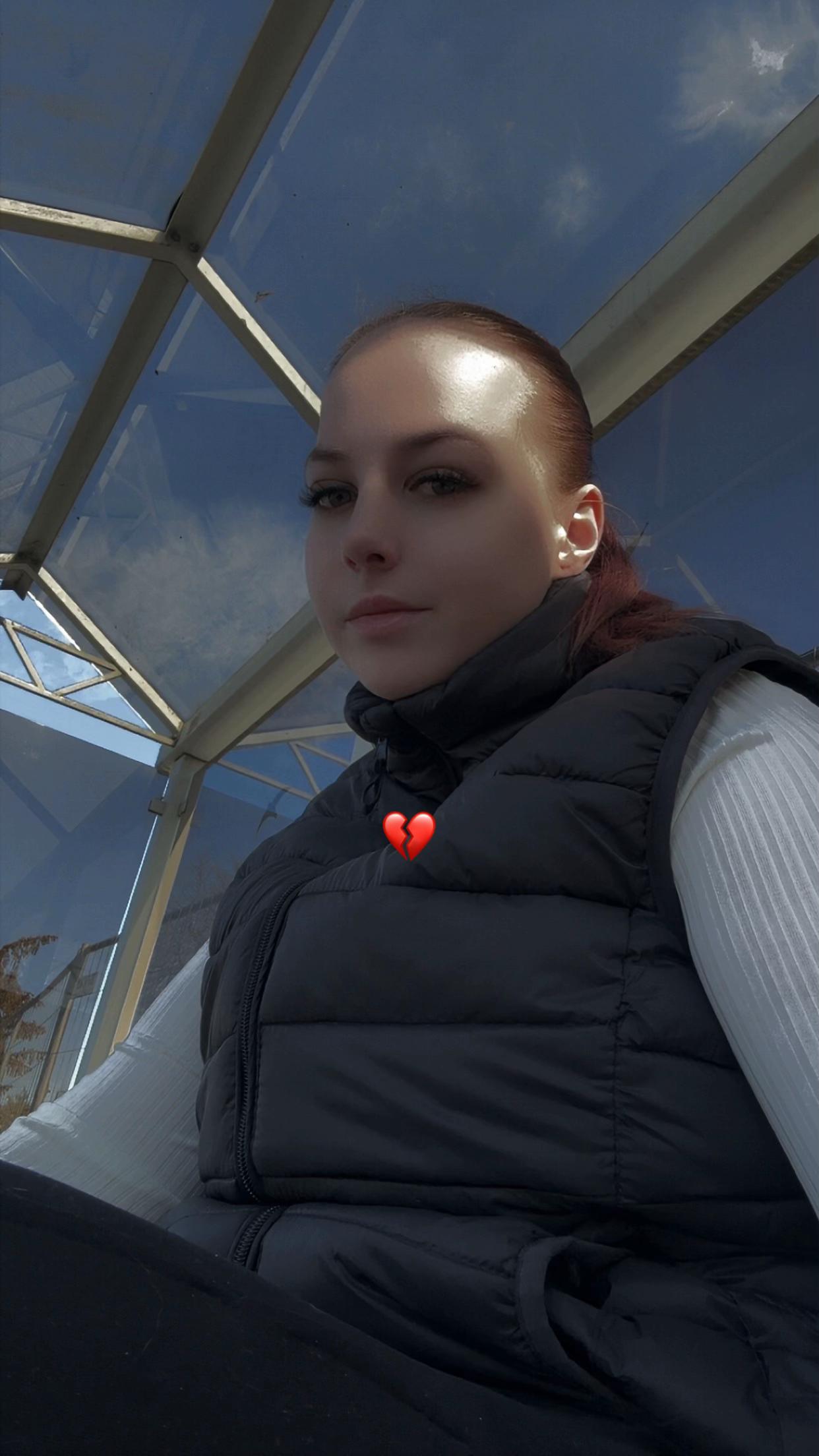 @𝖒𝖊𝖑𝖎🤍