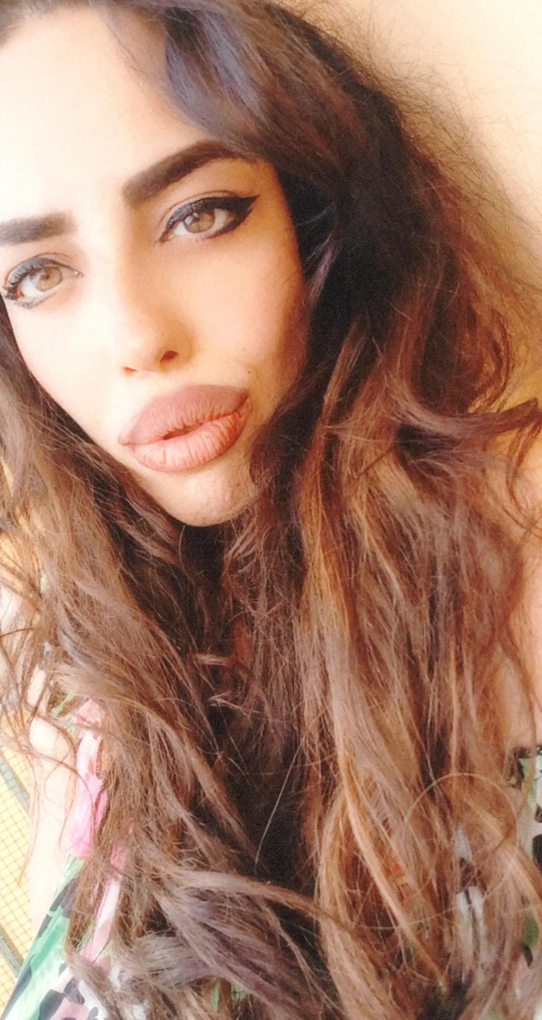 @𝒜𝒹𝓇𝒾𝒶𝓃𝒶 𝒯ℴ𝓈𝒸𝒶𝓃ℴ9