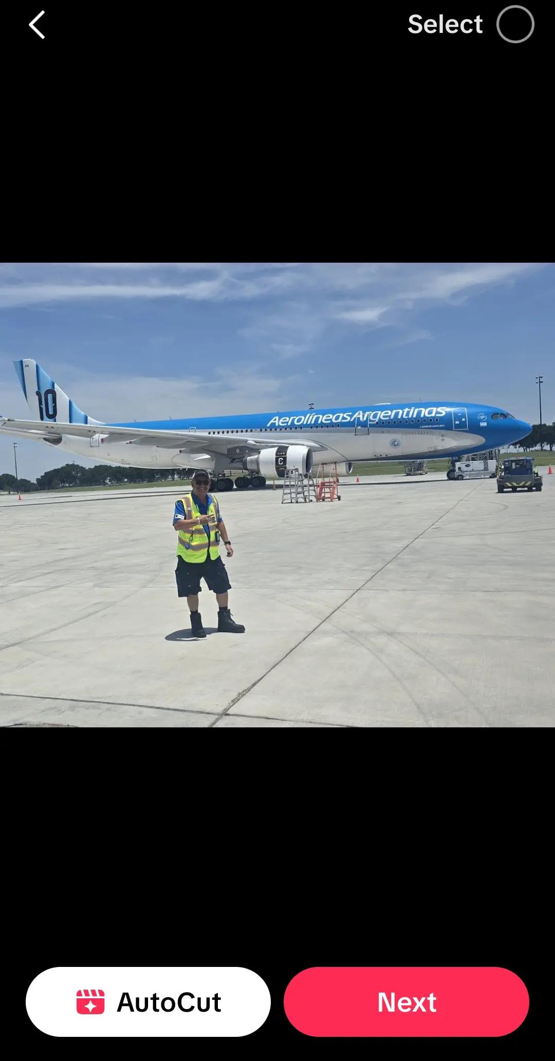 @Lazaro Avila