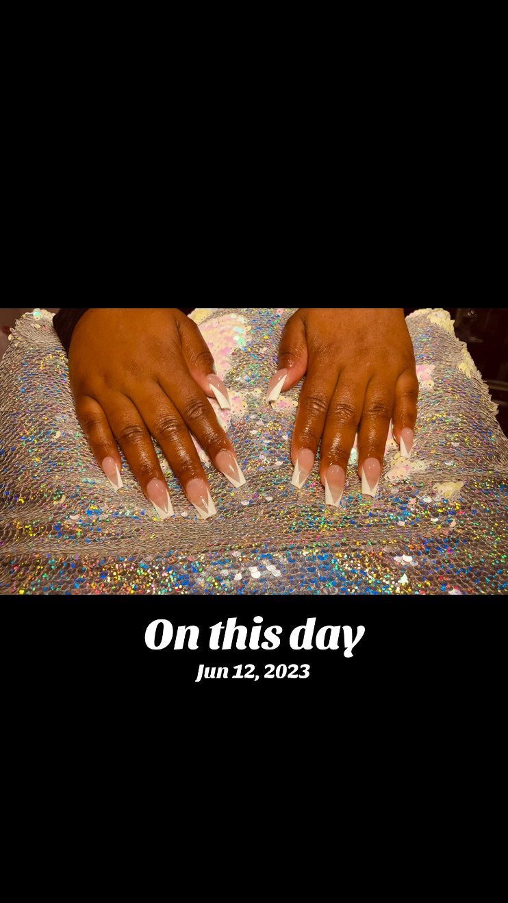 @PrettyPlushNails