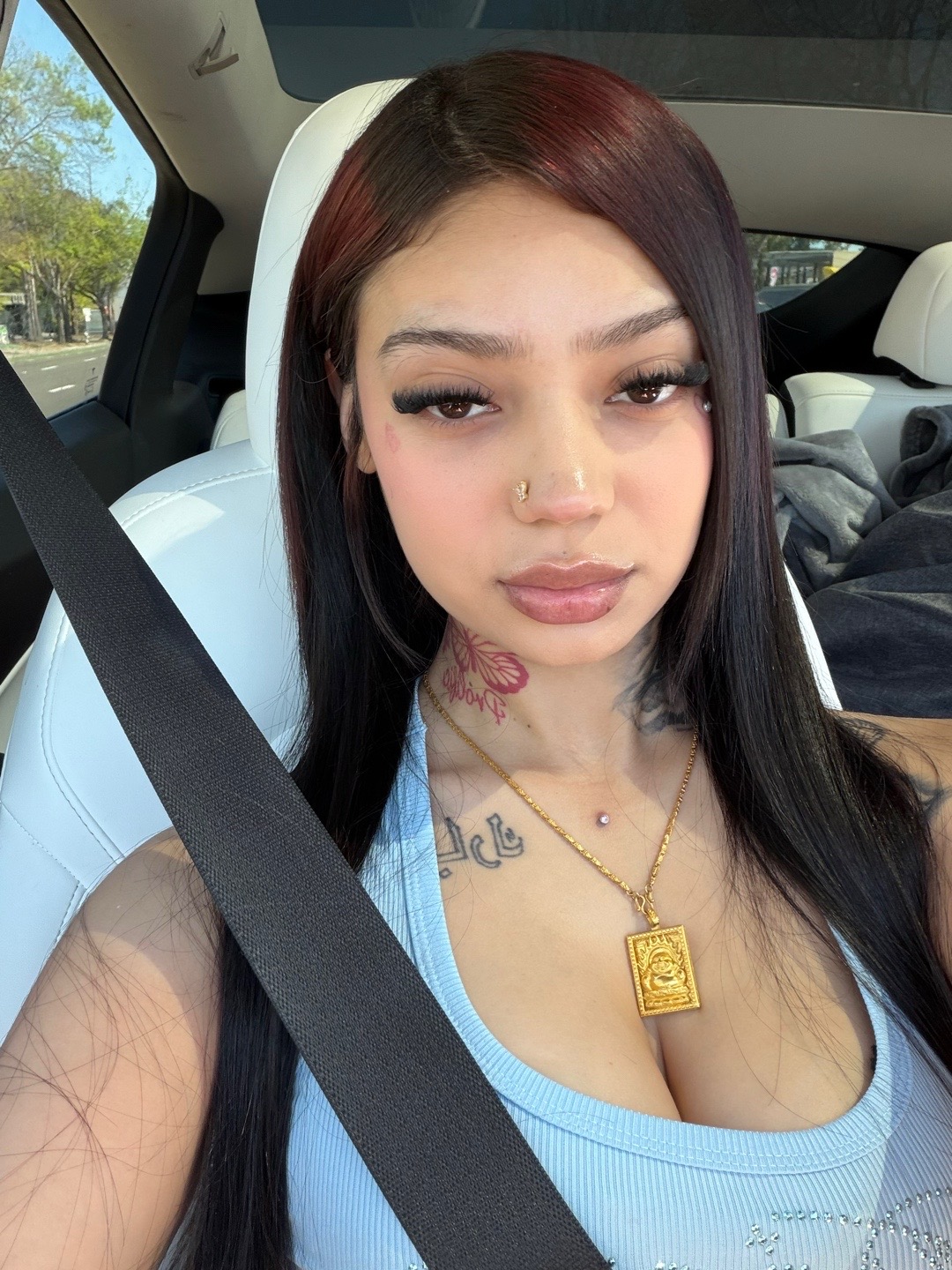 @Aysslin