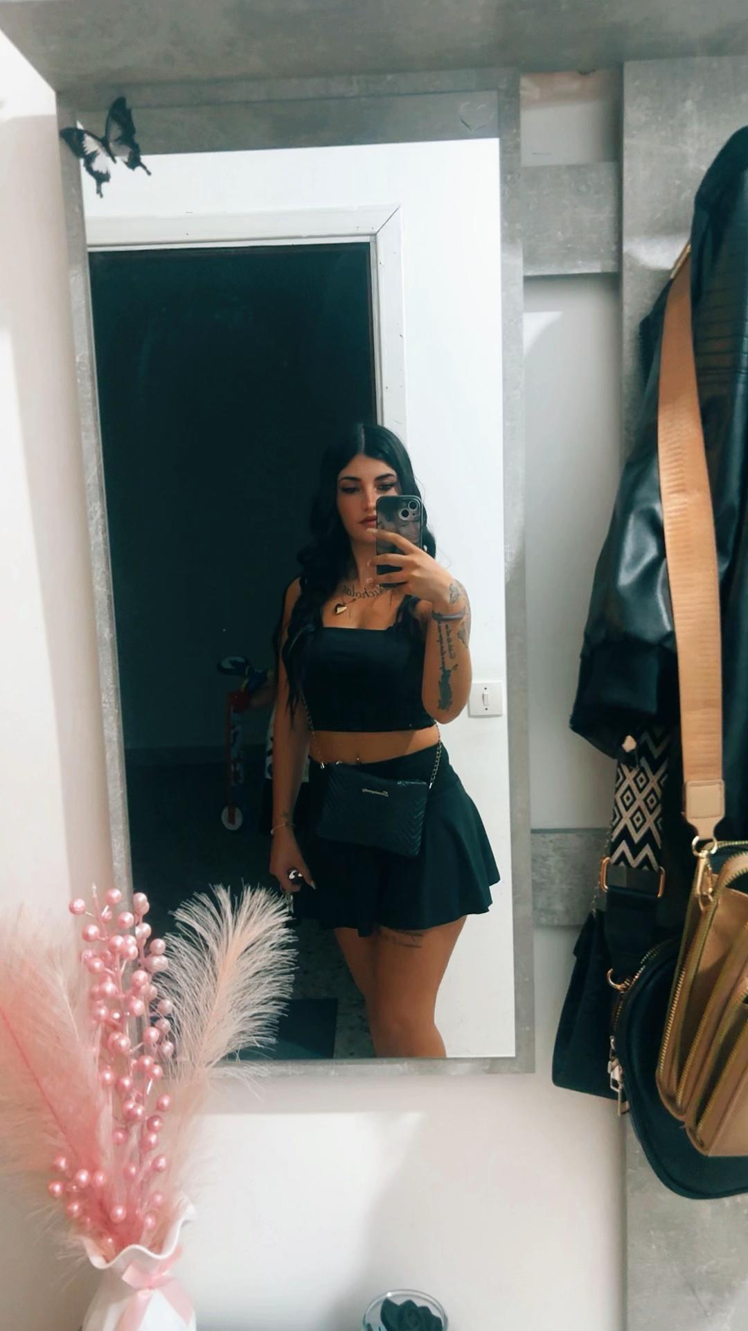 @Jenny🖤