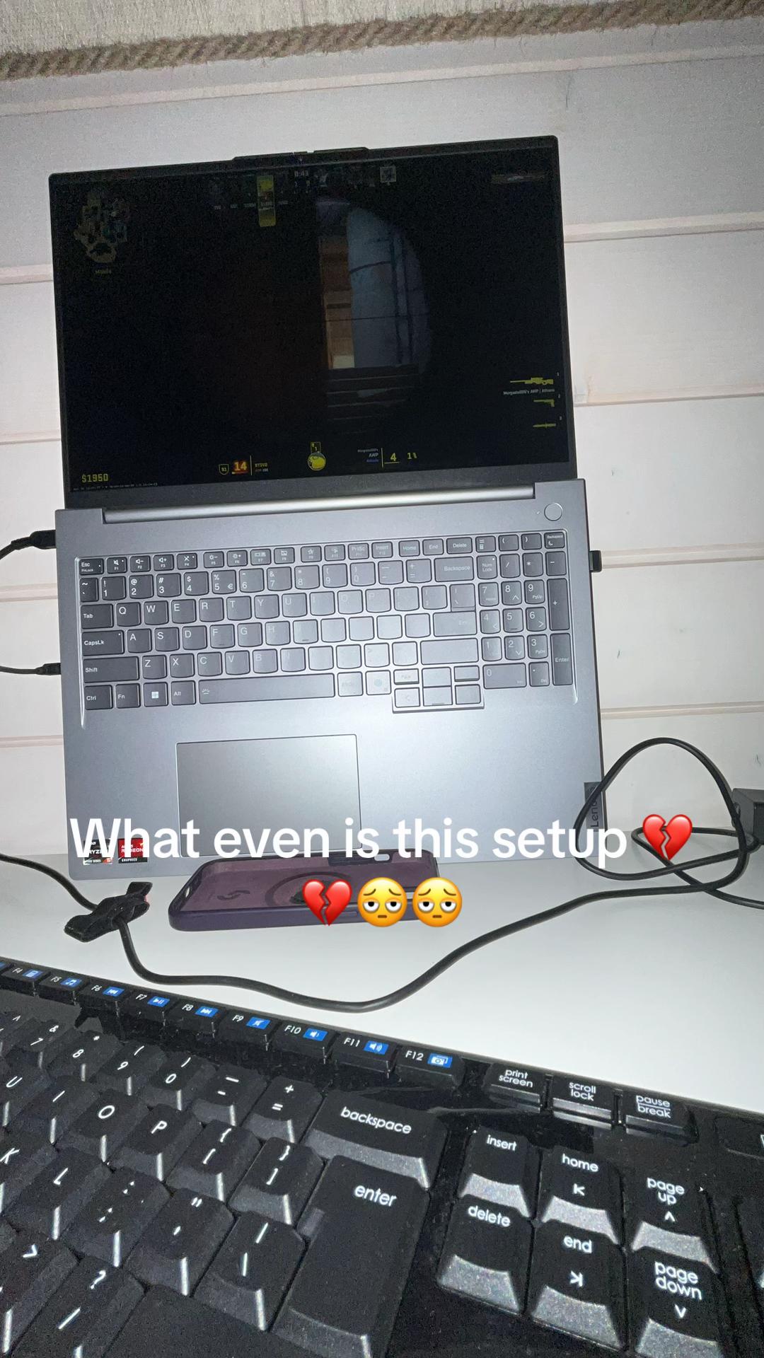 @𓃹