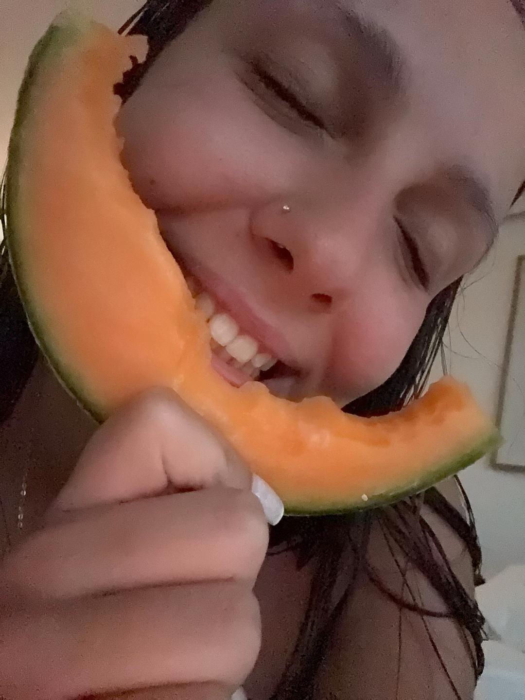 @chiisunderyourbed