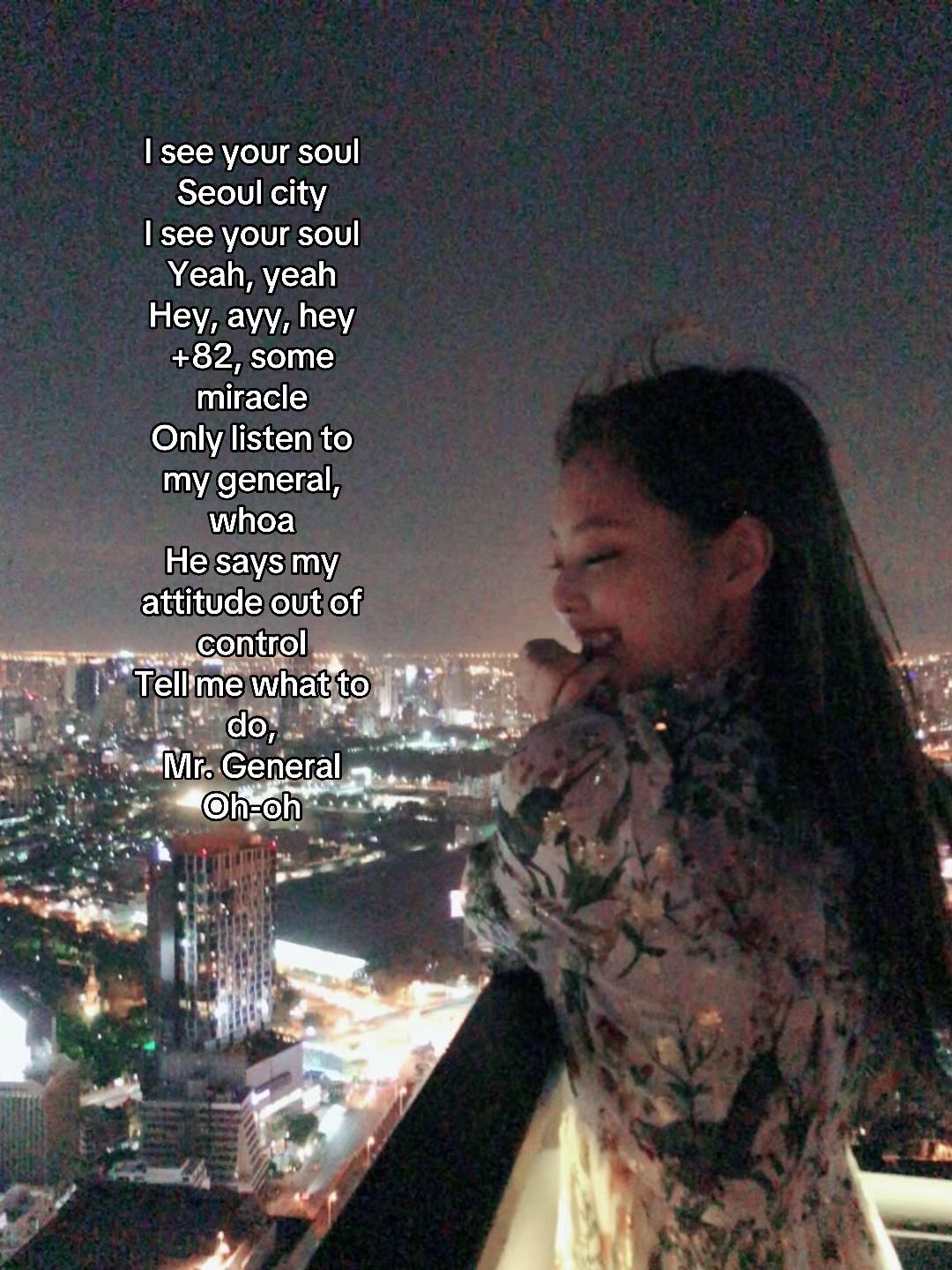 @🎧
