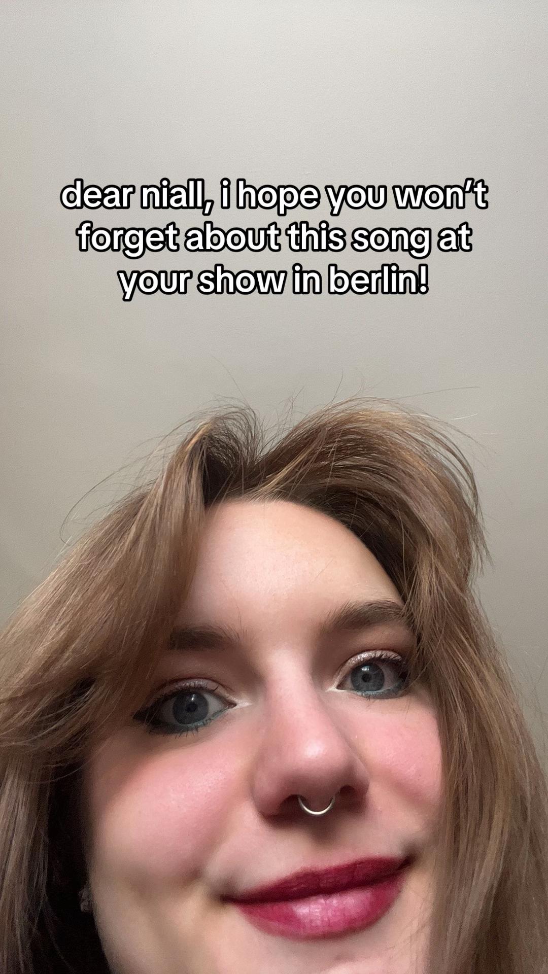 @niana⋆˚꩜。