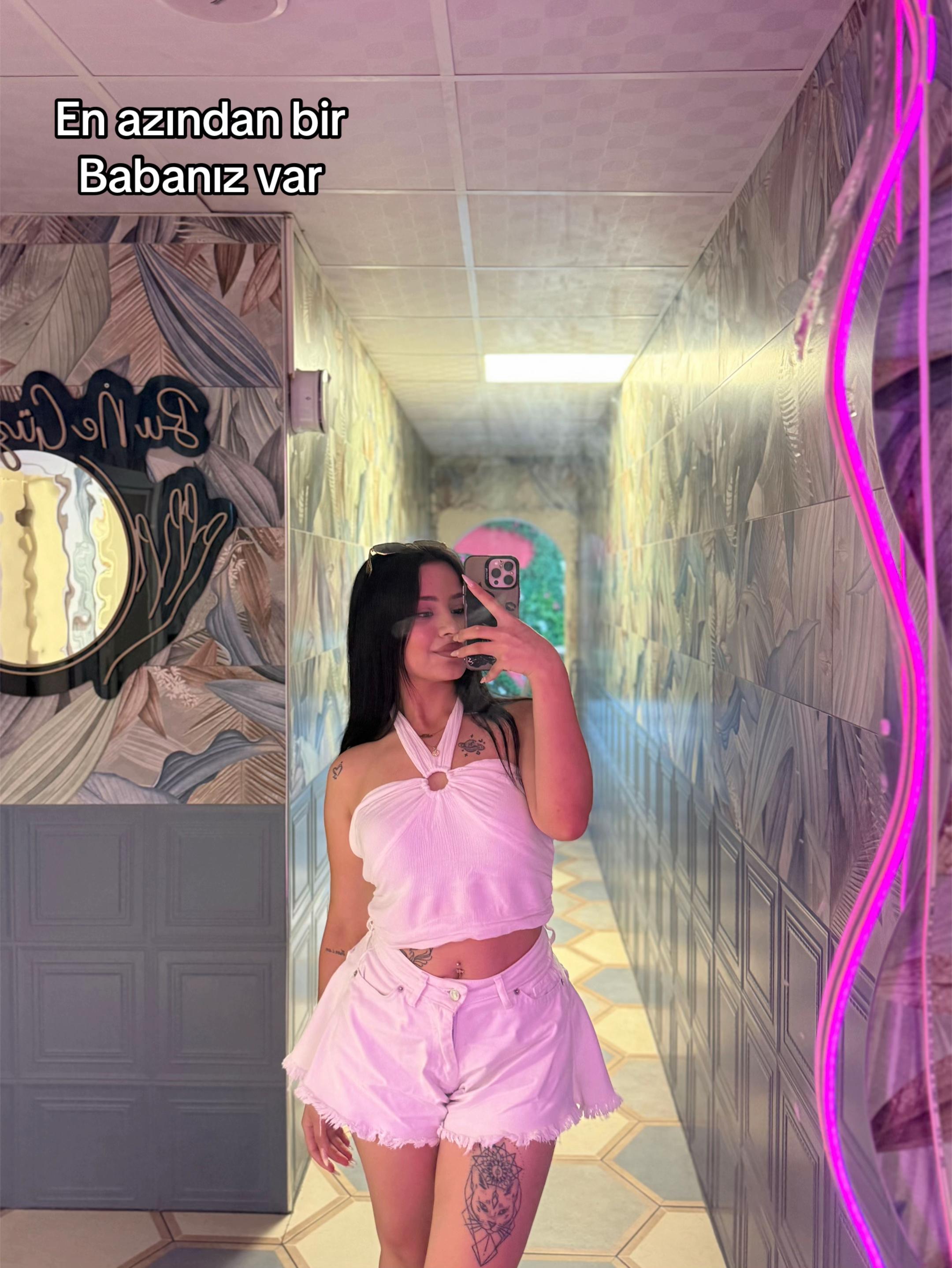 @elaavibess_