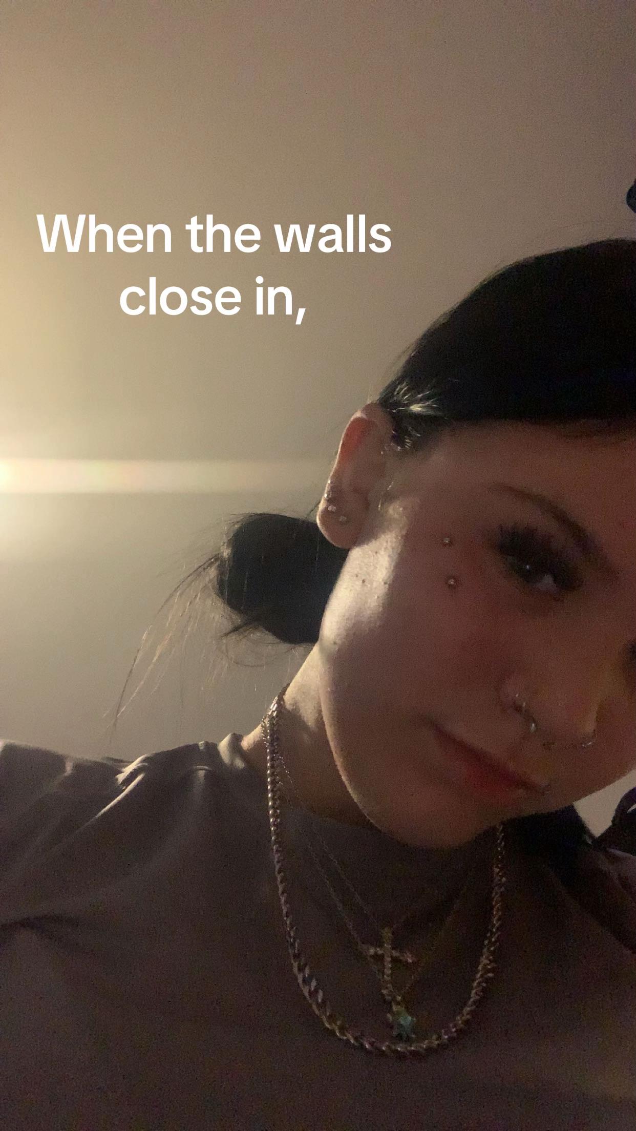 @Kacy🍒🖤💜