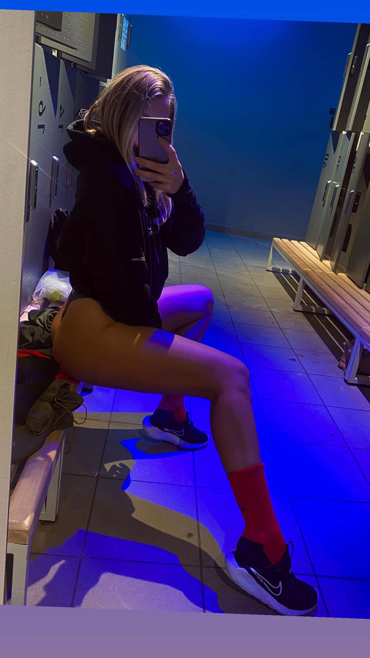 @Манюня