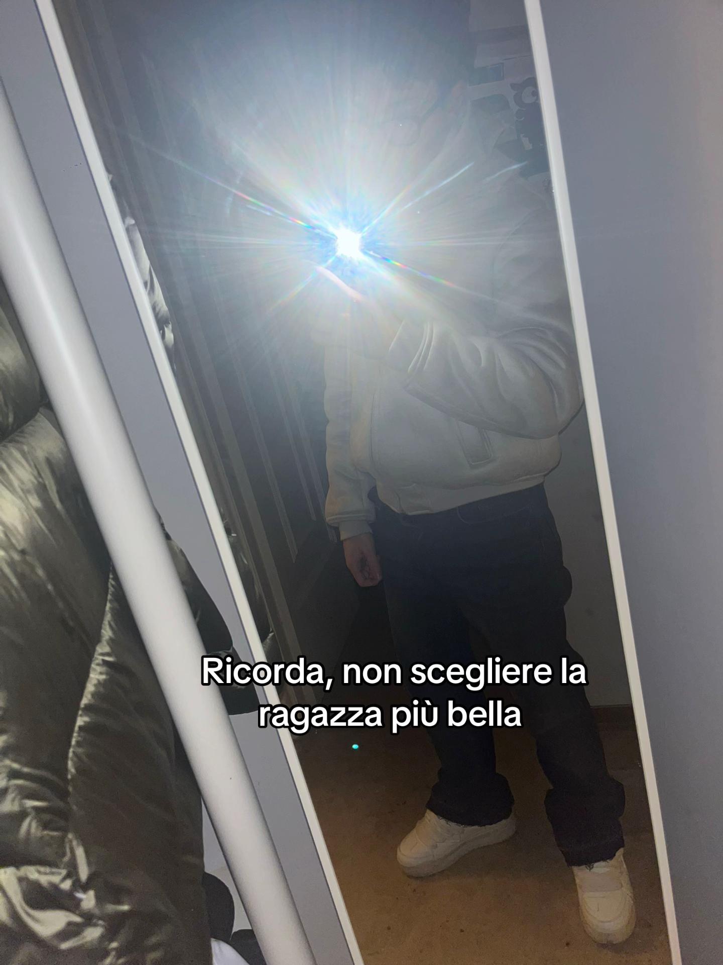 @𝑀.𝐶.17🏴